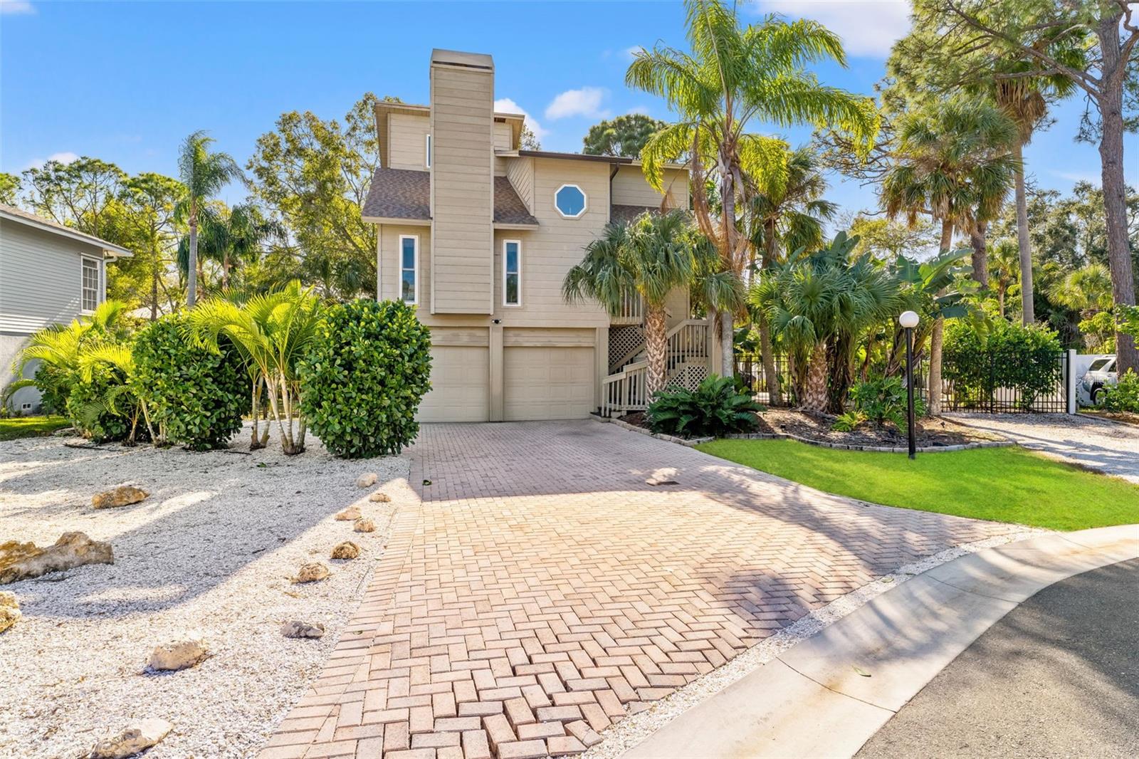 Image 3 of 70 For 720 Natalie Lane