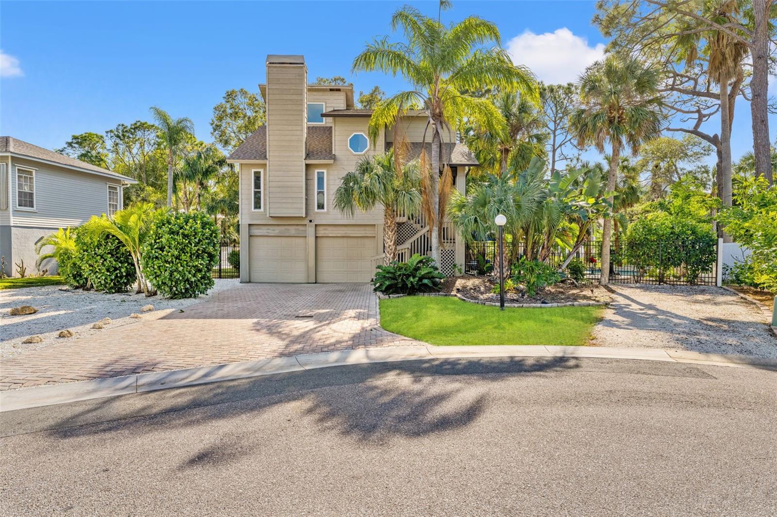 Image 4 of 70 For 720 Natalie Lane