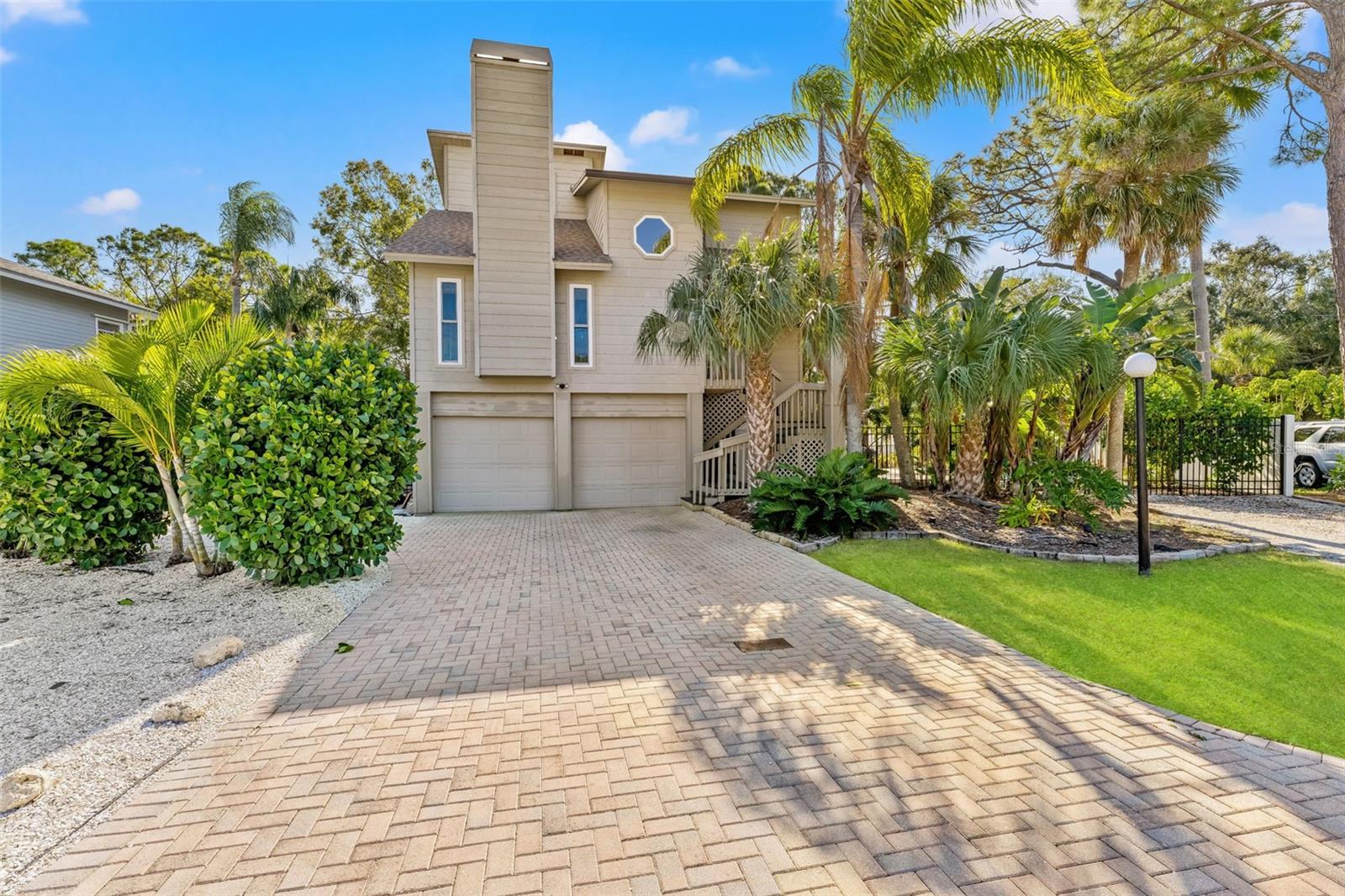 Image 5 of 70 For 720 Natalie Lane