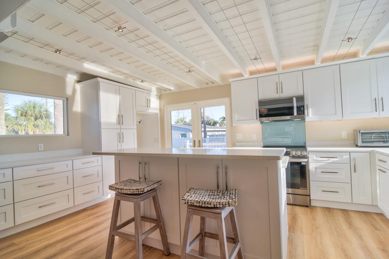 Image 25 of 56 For 15565 Gulf Boulevard