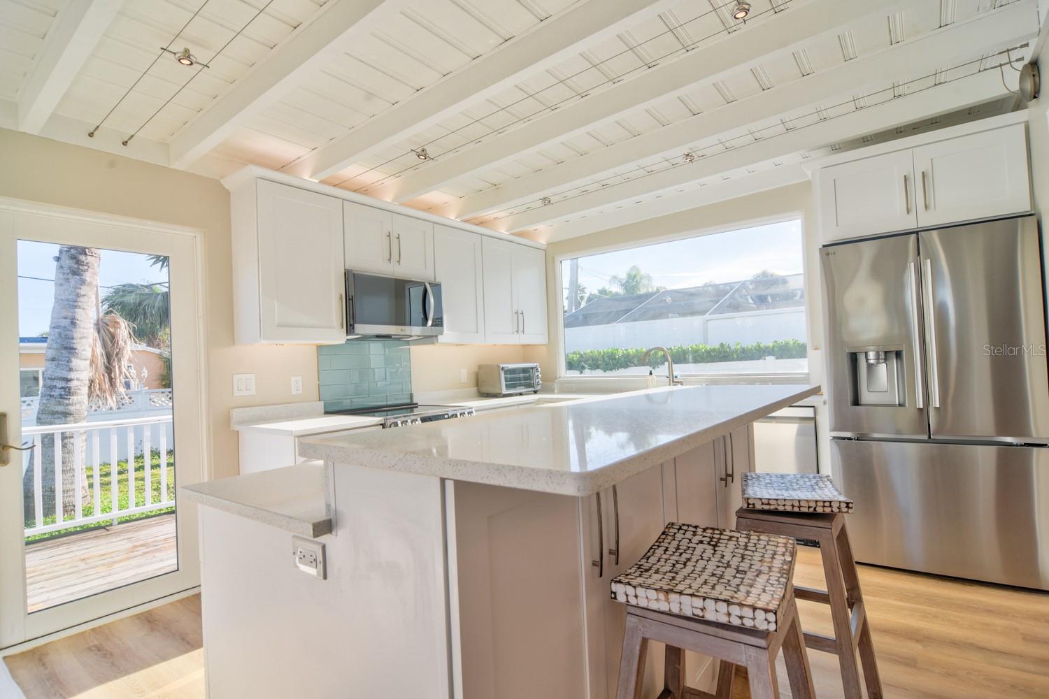 Image 26 of 56 For 15565 Gulf Boulevard