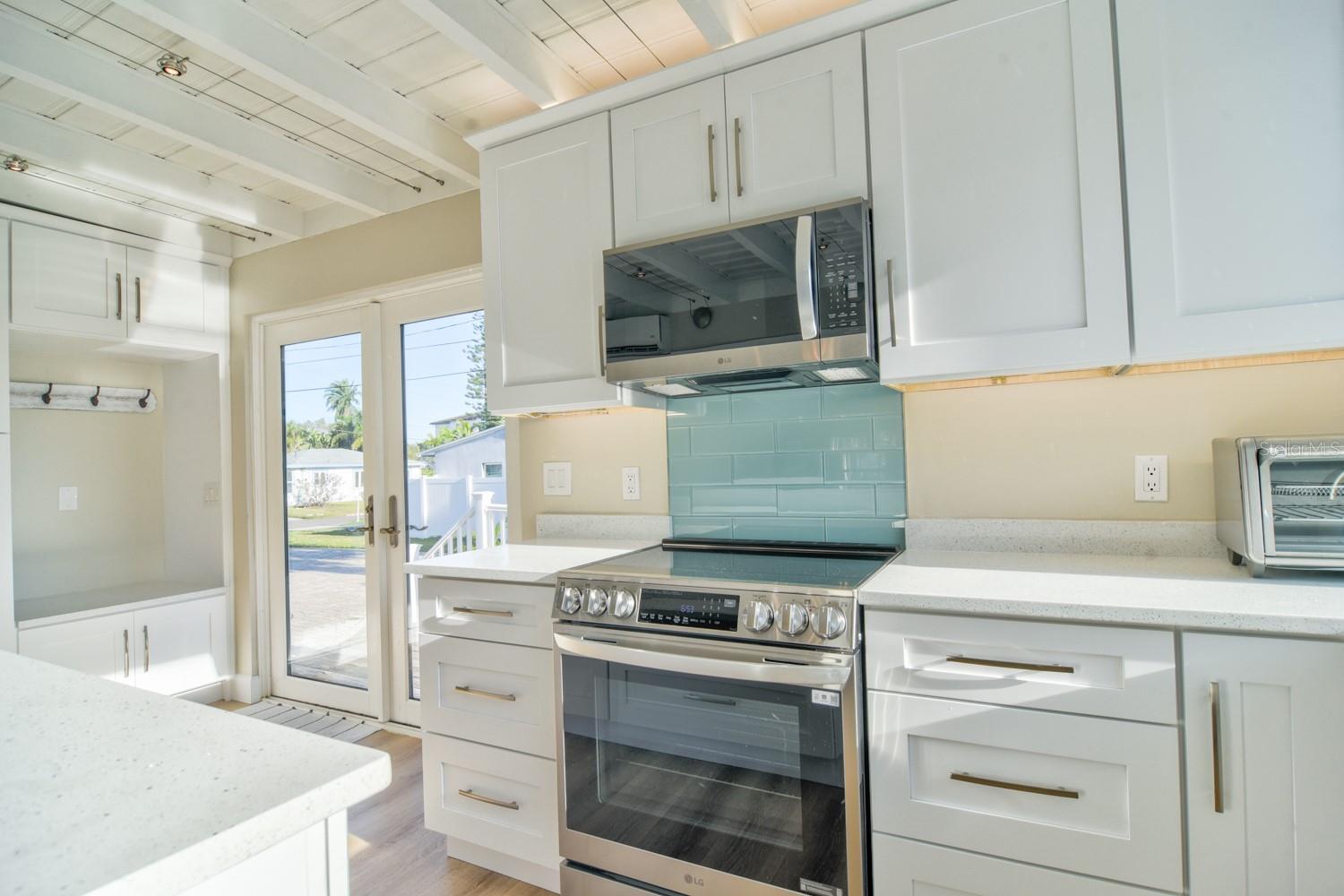 Image 29 of 56 For 15565 Gulf Boulevard