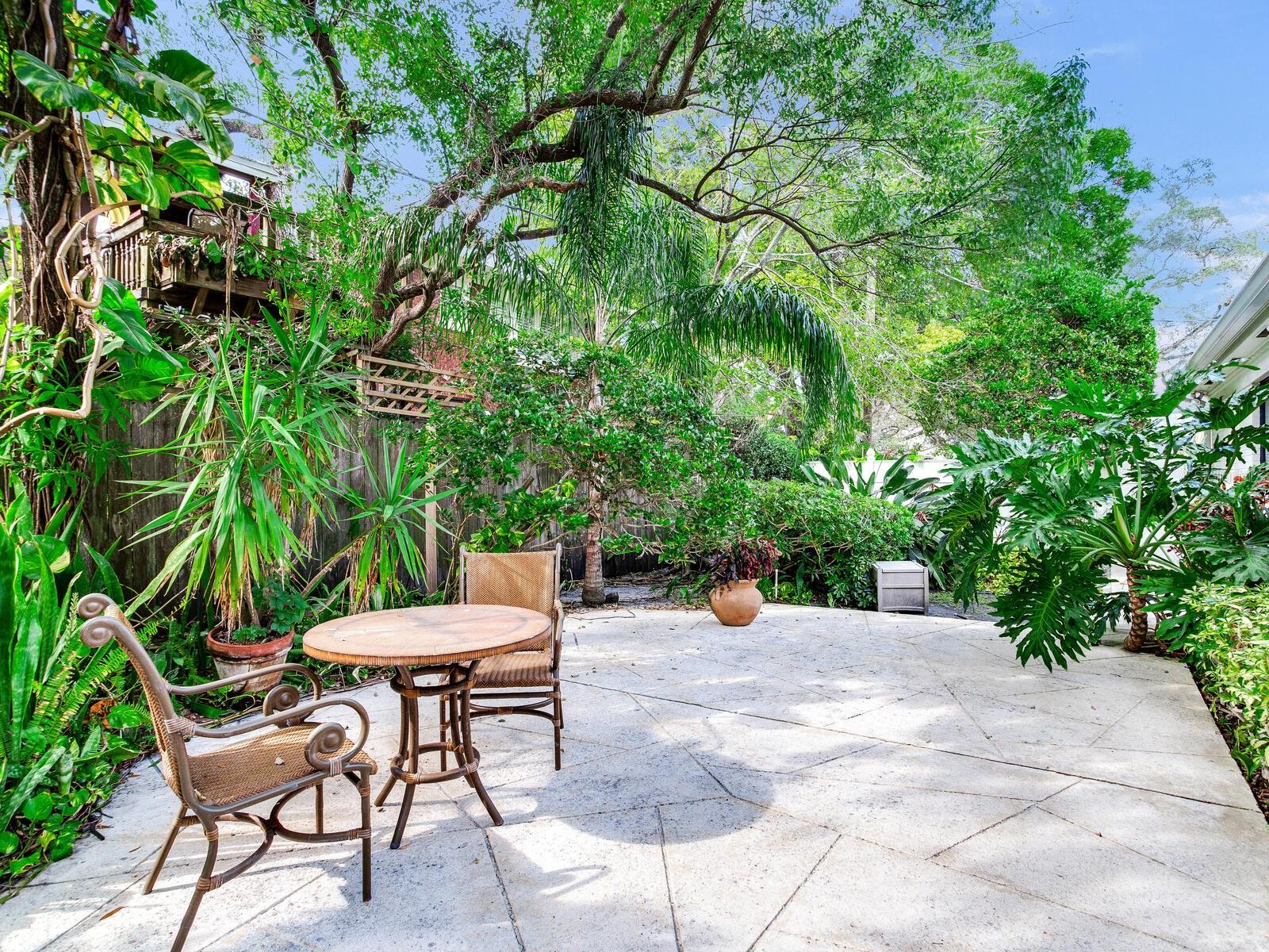 Image 33 of 36 For 3401 Almeria Avenue