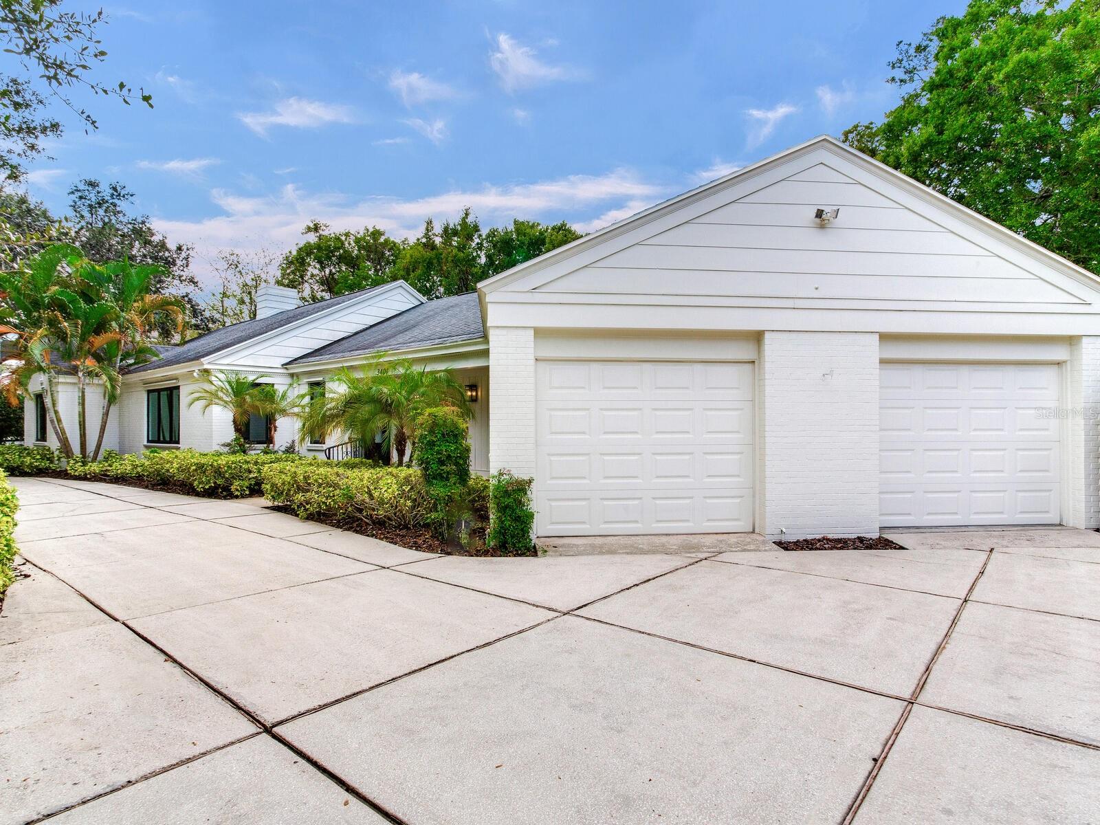 Image 6 of 36 For 3401 Almeria Avenue