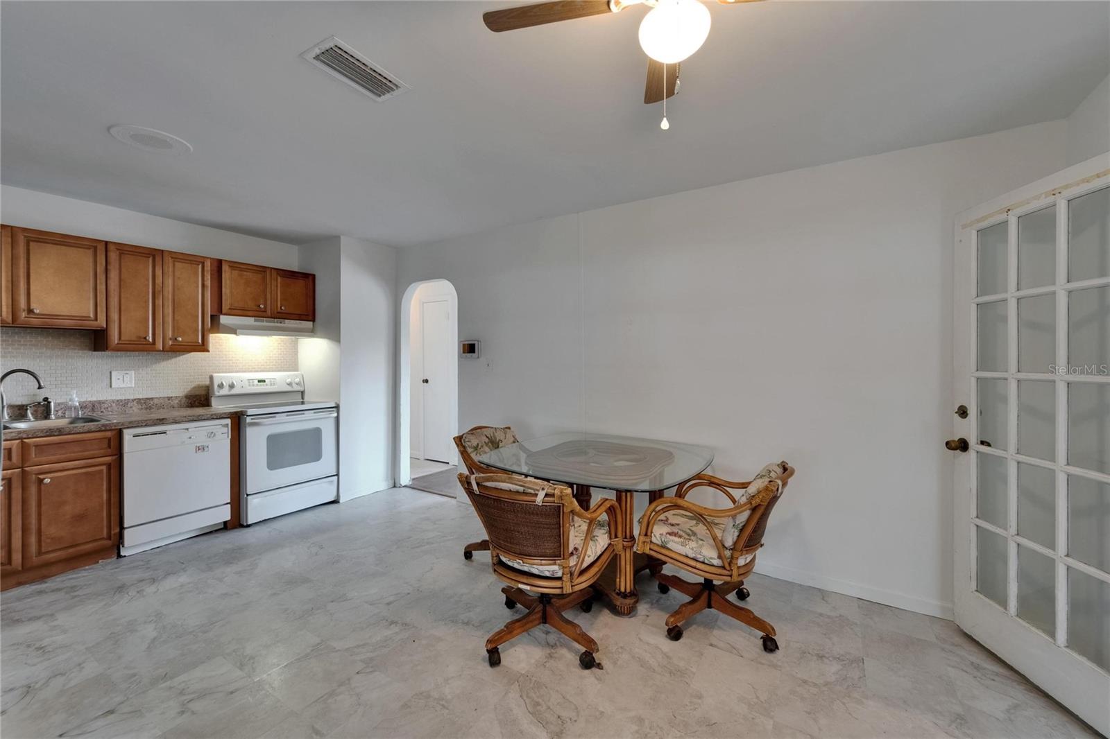 Image 12 of 26 For 8818 Ashman Road