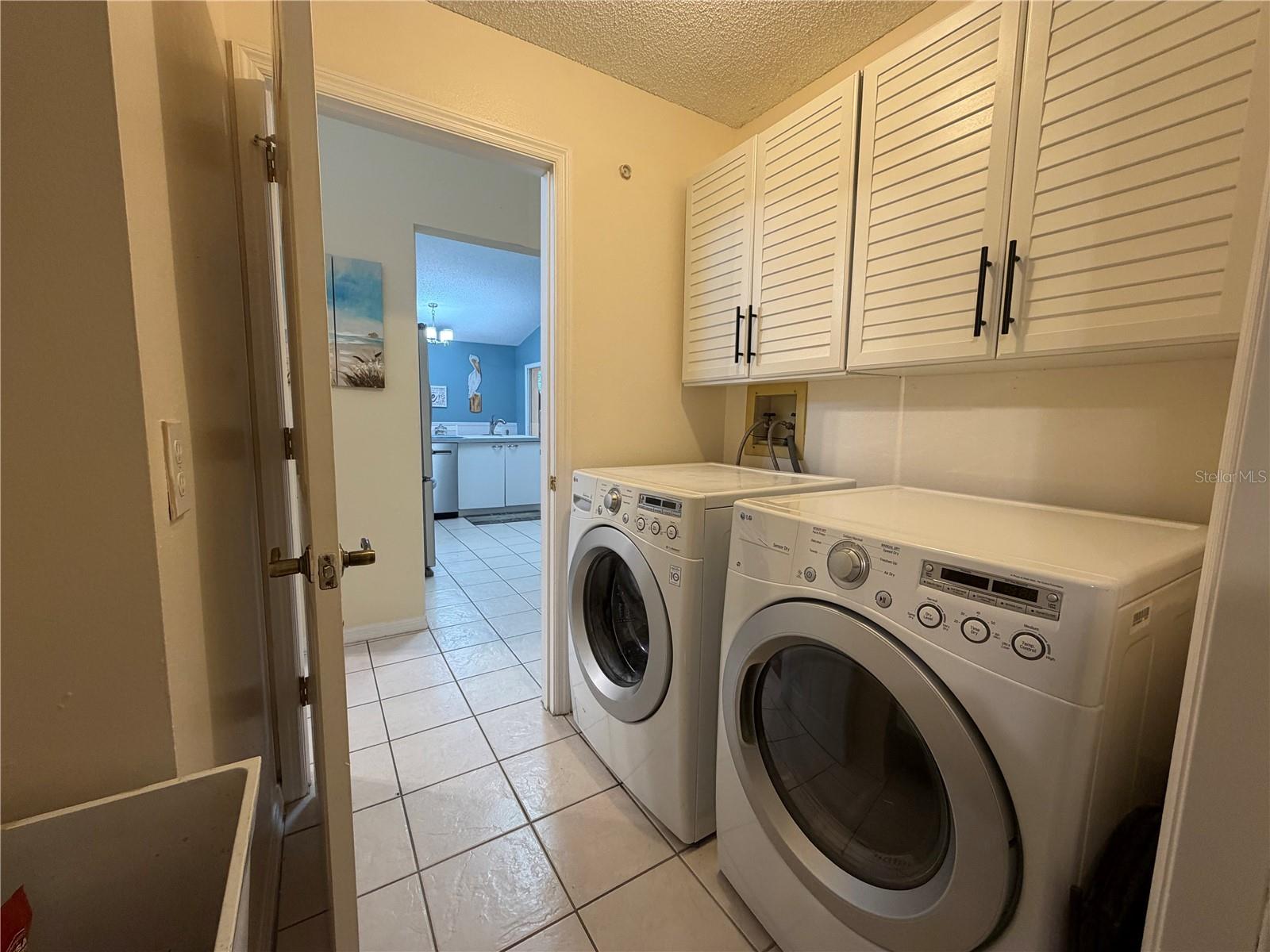 Image 29 of 41 For 6005 Promenade Court