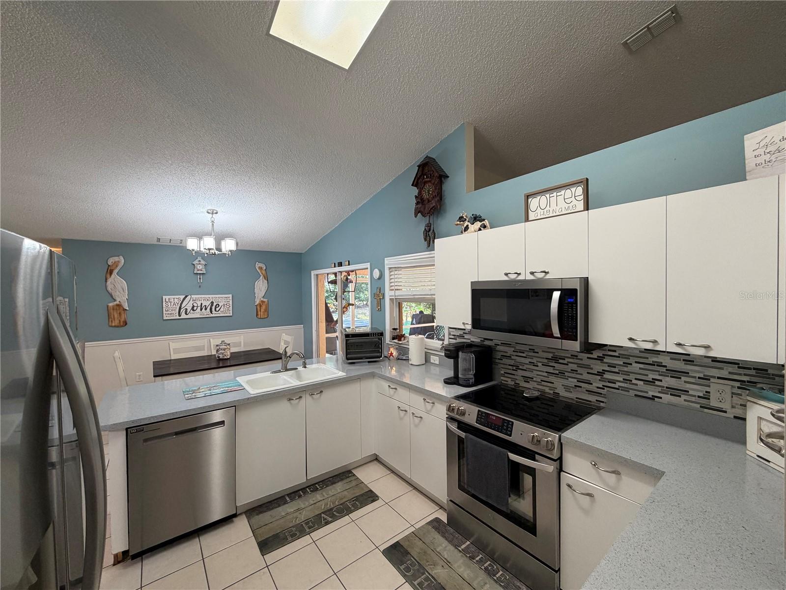 Image 3 of 41 For 6005 Promenade Court