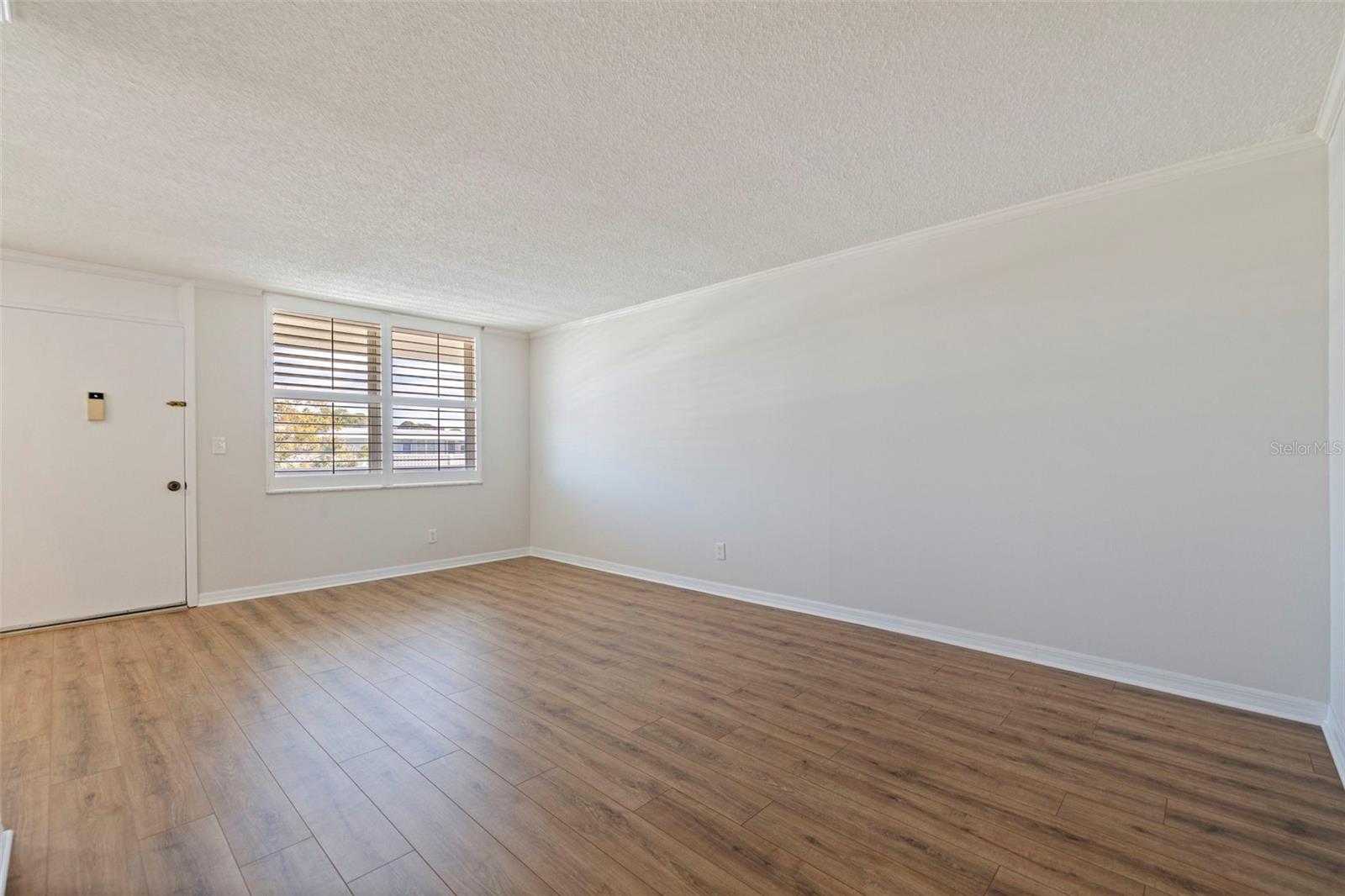 Image 12 of 30 For 4890 Bay Street Ne 330