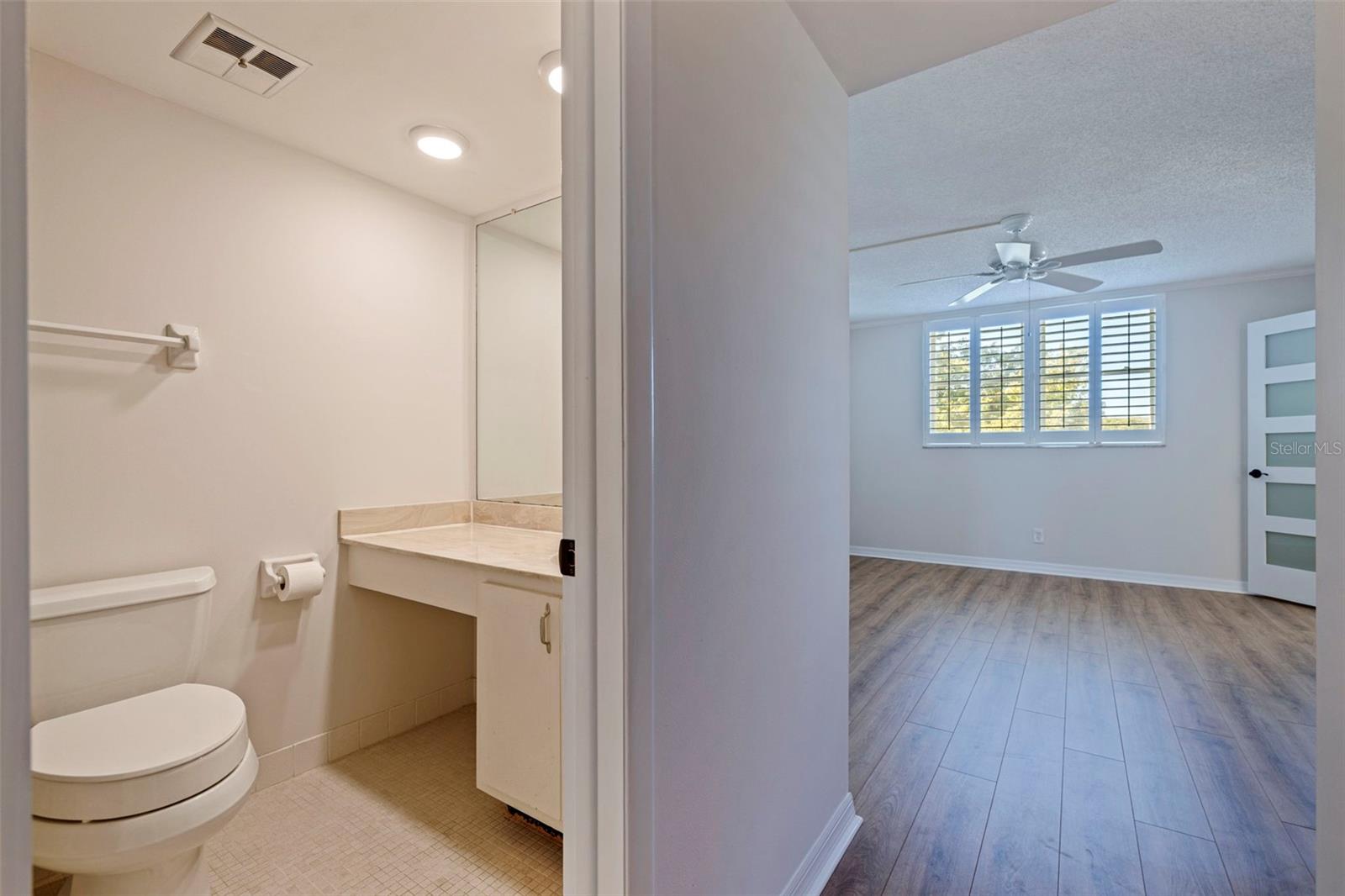 Image 24 of 30 For 4890 Bay Street Ne 330