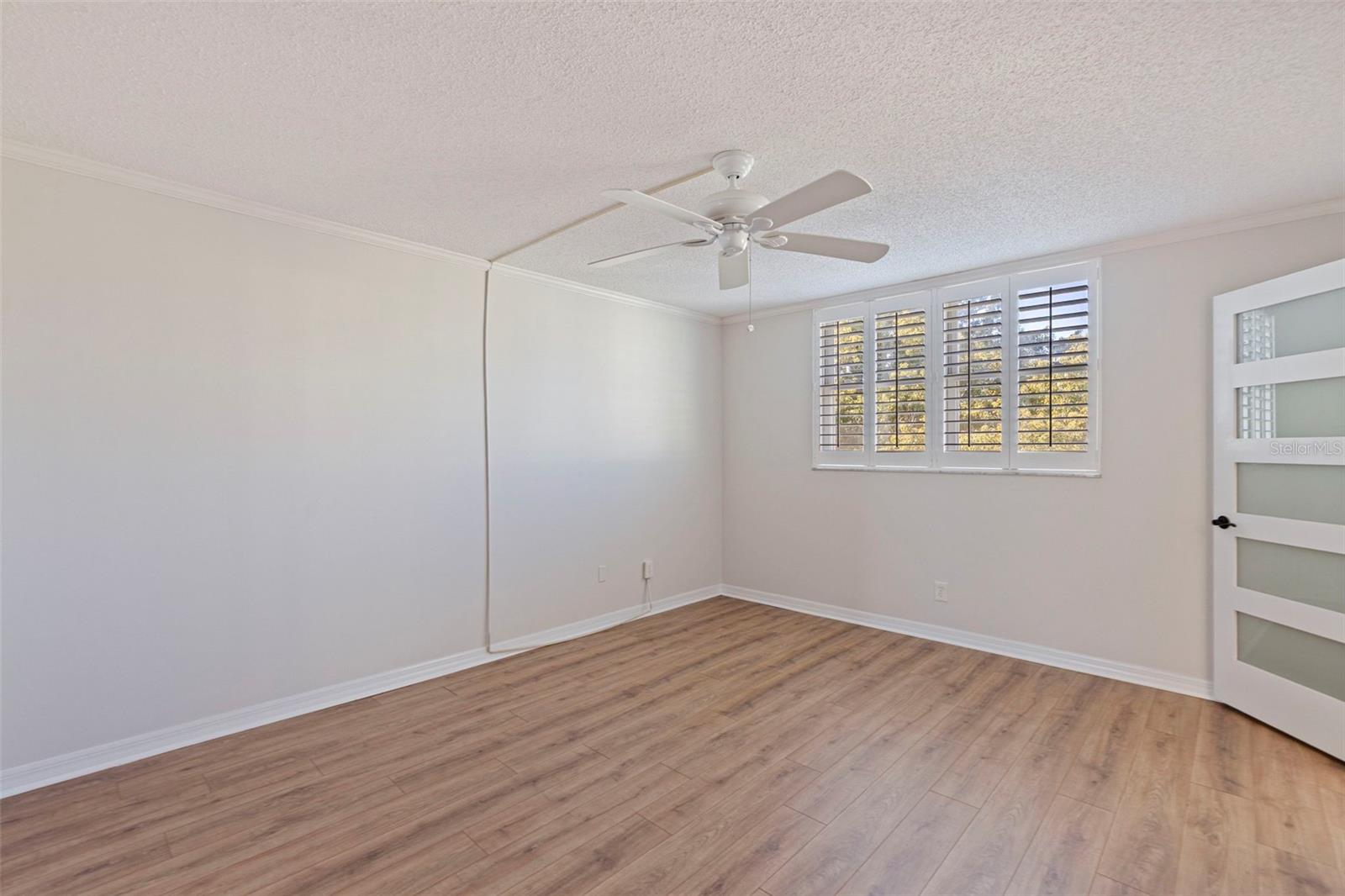 Image 25 of 30 For 4890 Bay Street Ne 330