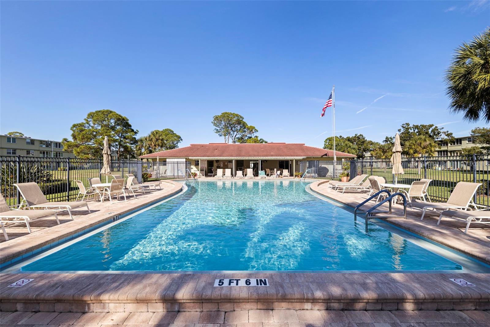 Image 27 of 30 For 4890 Bay Street Ne 330