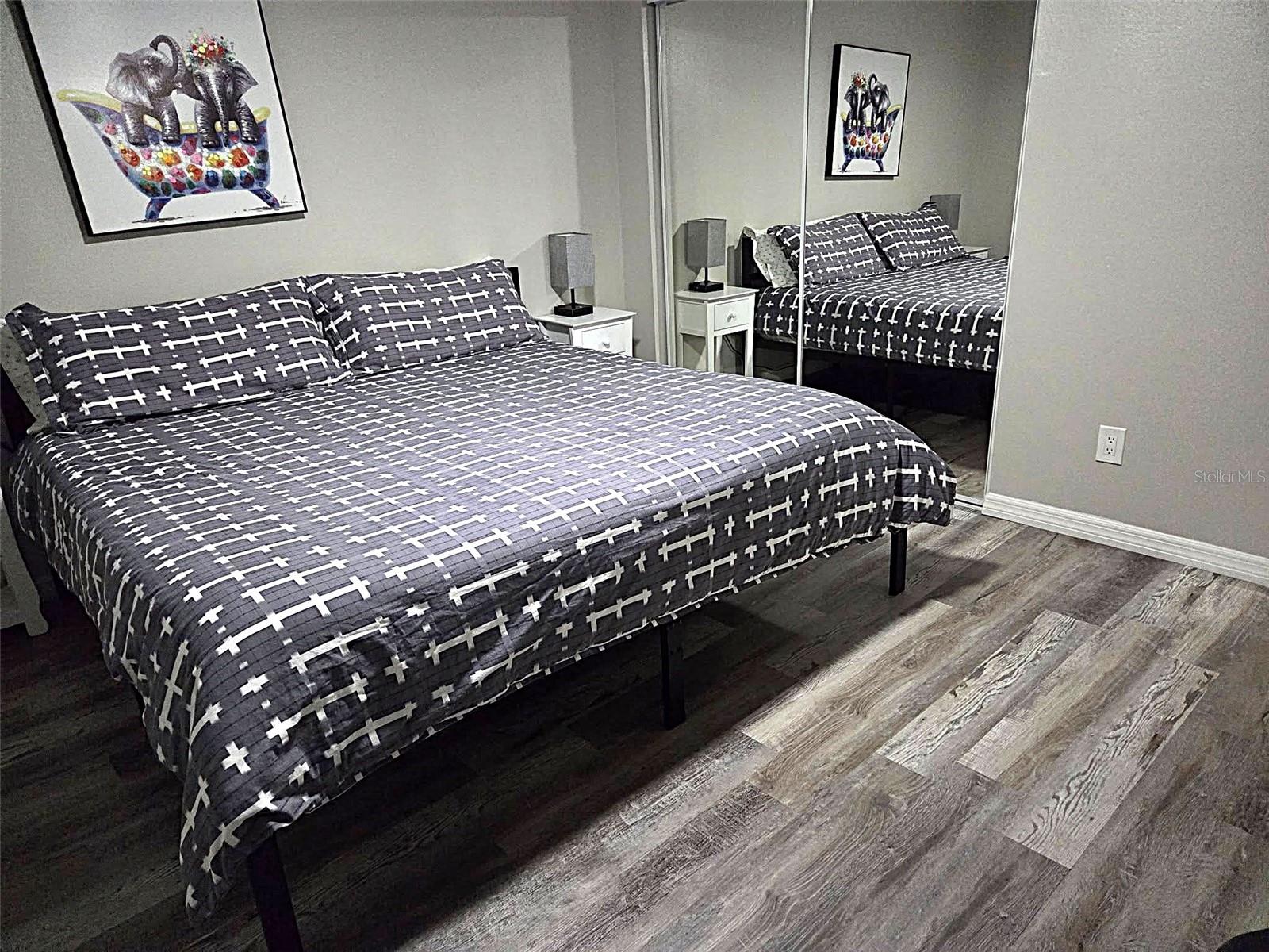 Listing photo id 15 for 8024 Candlewoode Drive