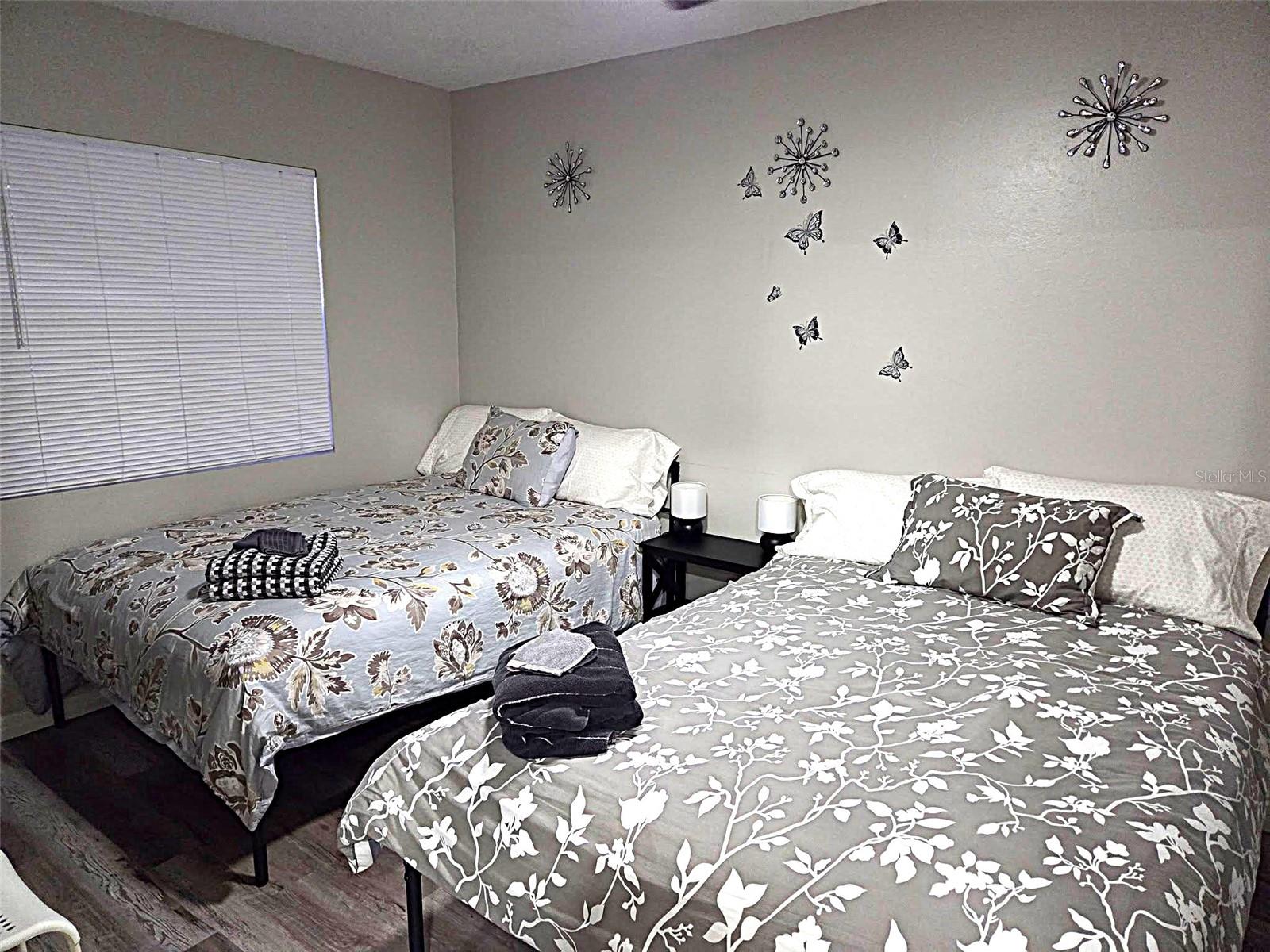 Listing photo id 26 for 8024 Candlewoode Drive