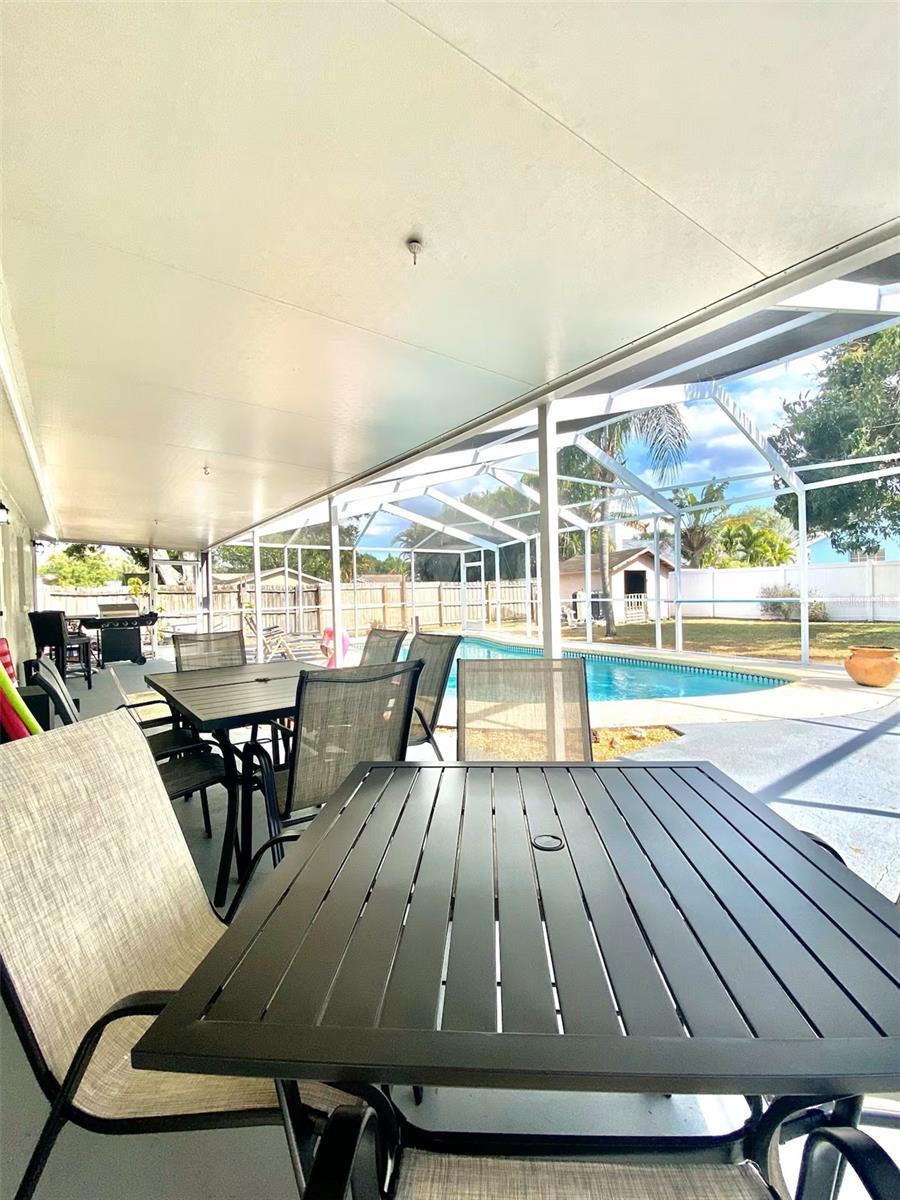 Listing photo id 35 for 8024 Candlewoode Drive