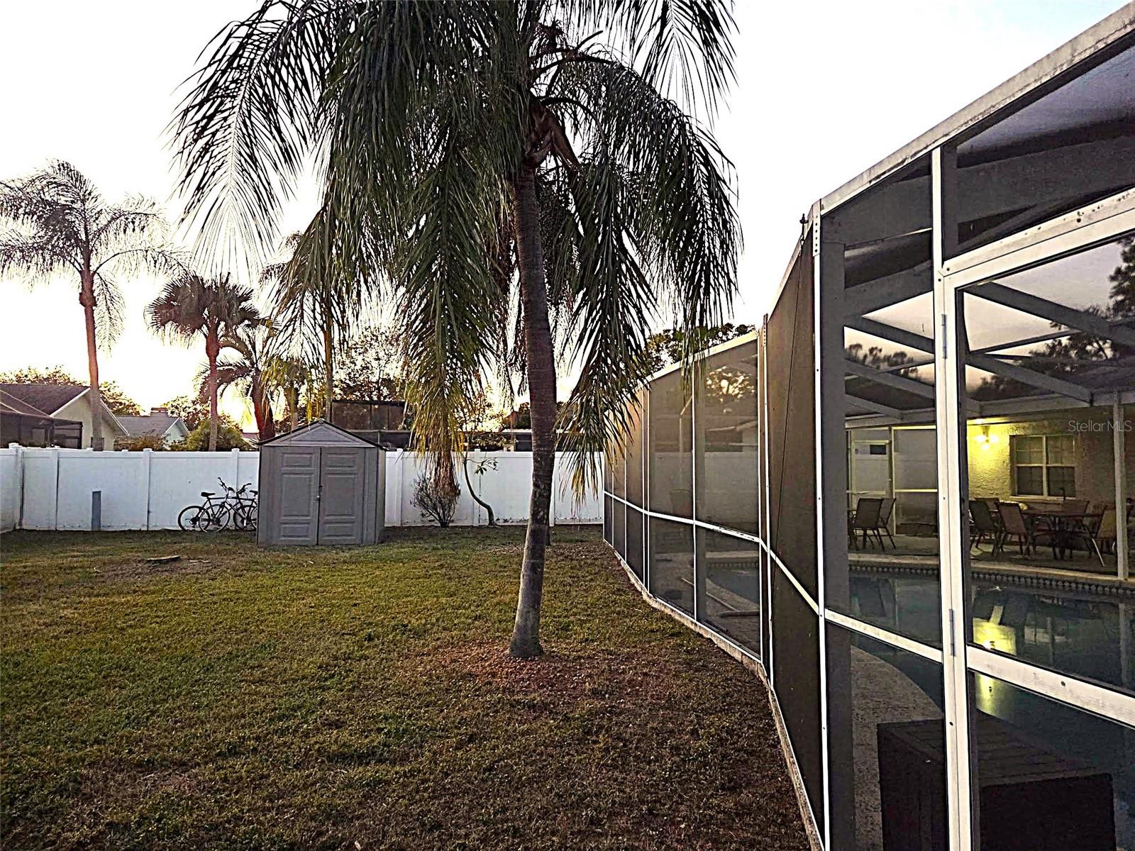 Listing photo id 38 for 8024 Candlewoode Drive