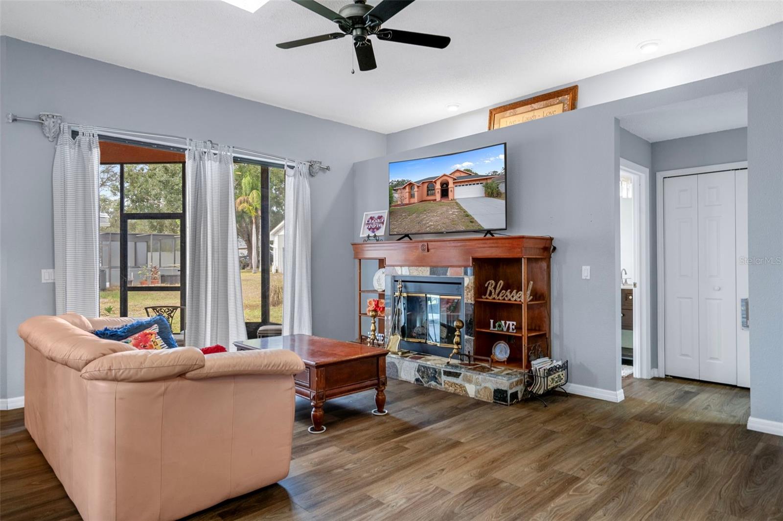 Image 12 of 38 For 4401 Plumosa Street