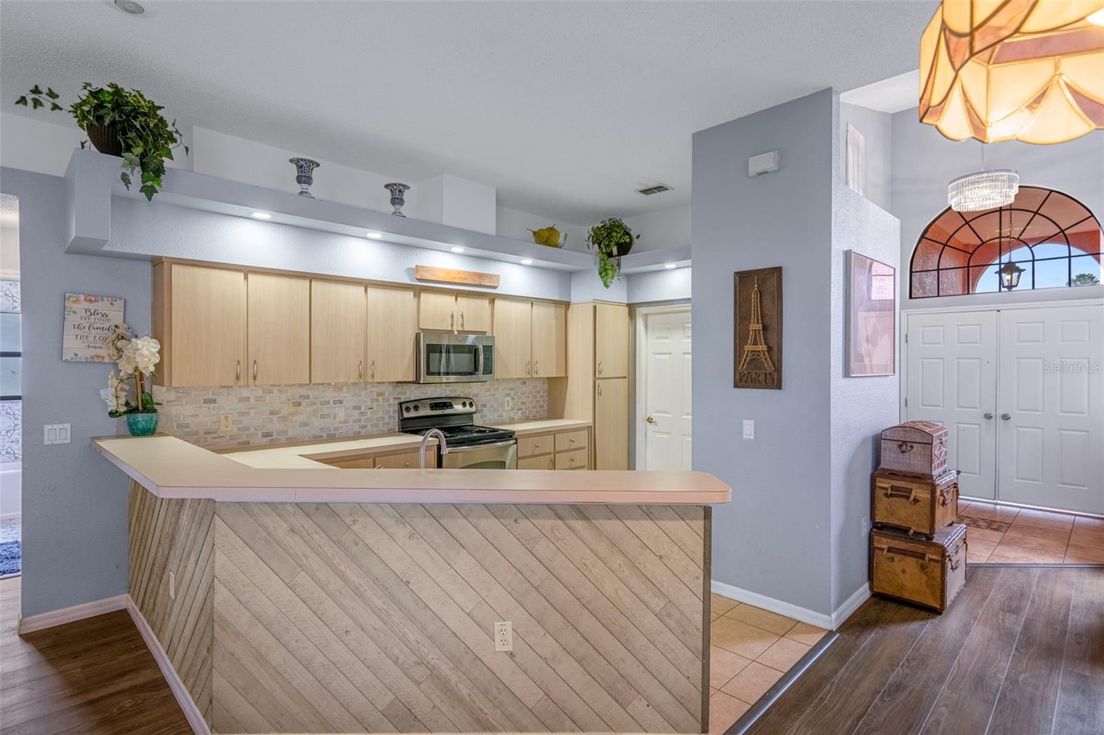 Image 15 of 38 For 4401 Plumosa Street