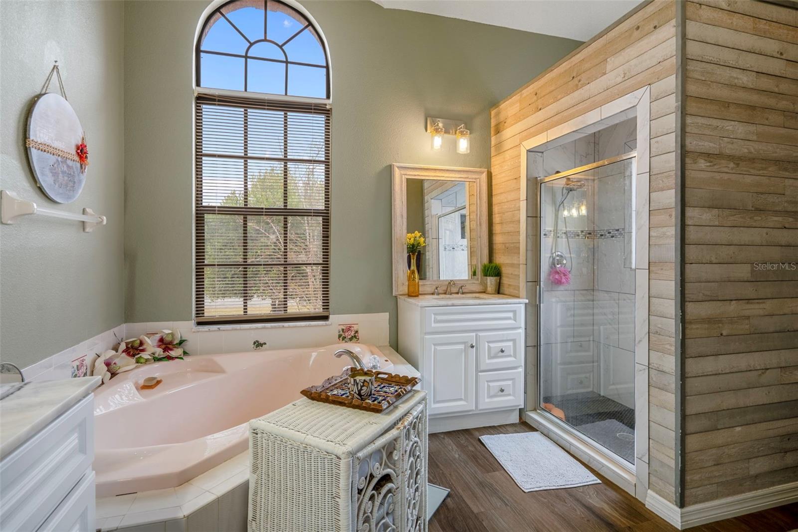 Image 22 of 38 For 4401 Plumosa Street