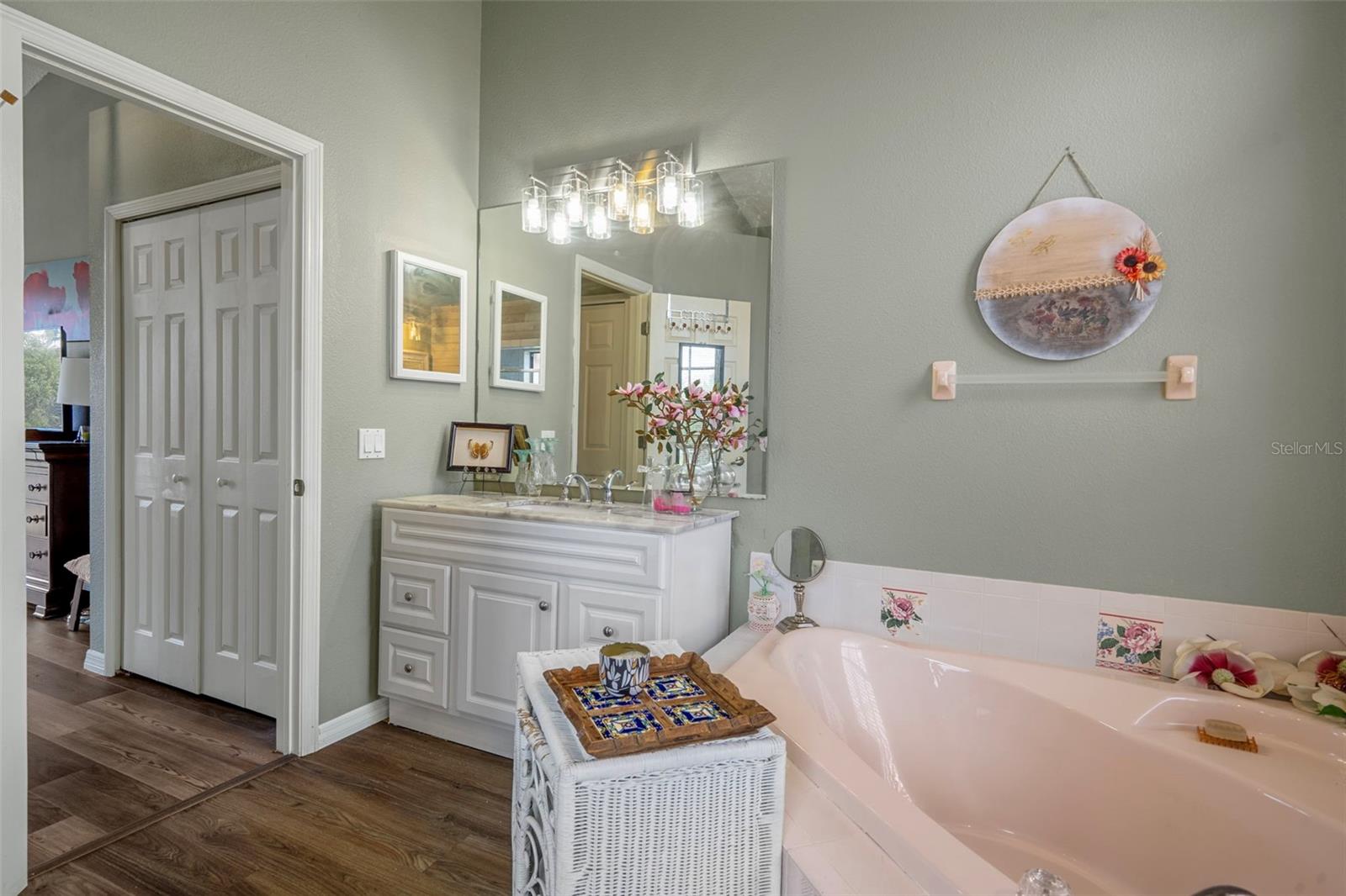 Image 23 of 38 For 4401 Plumosa Street