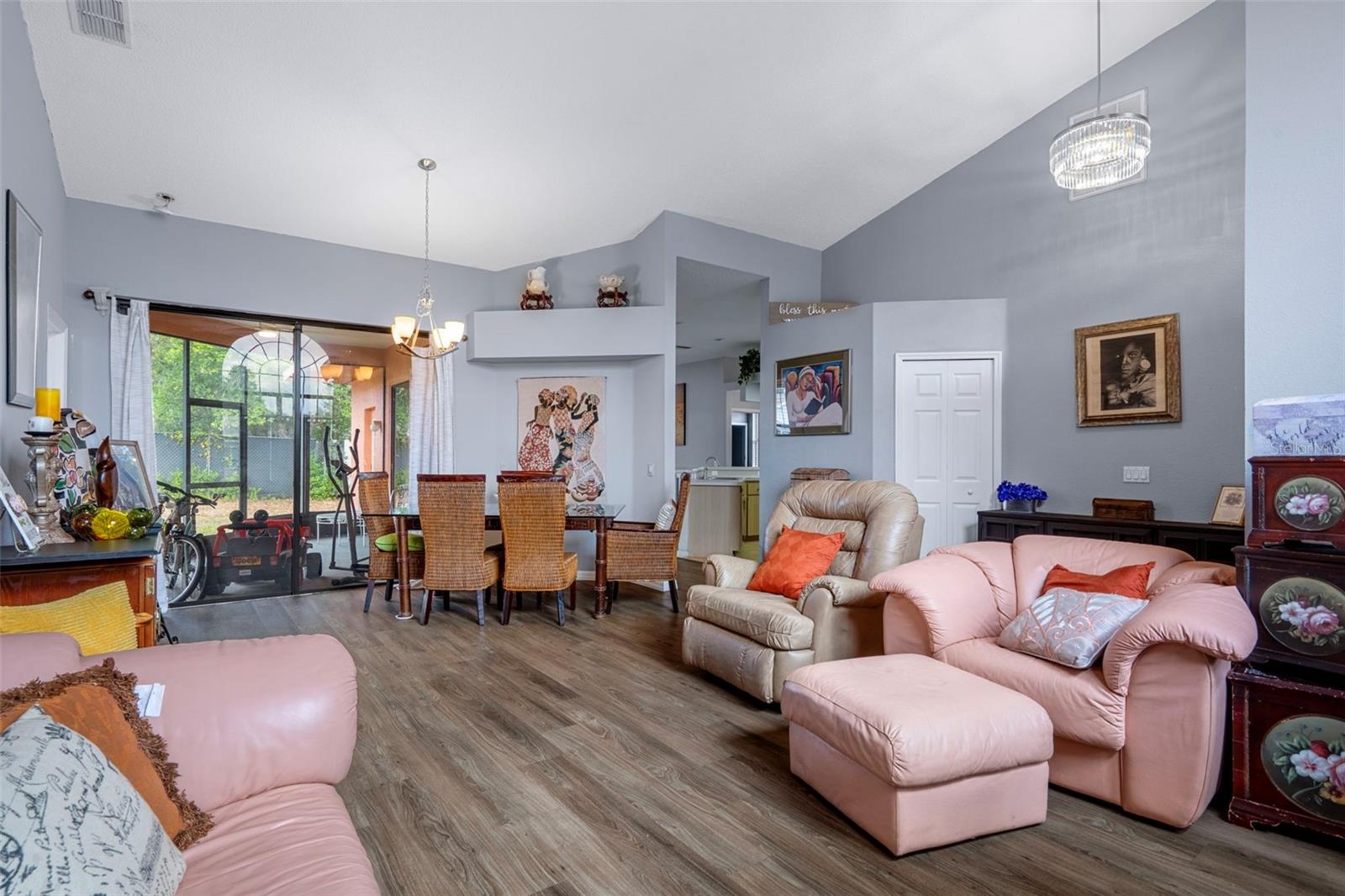 Image 7 of 38 For 4401 Plumosa Street