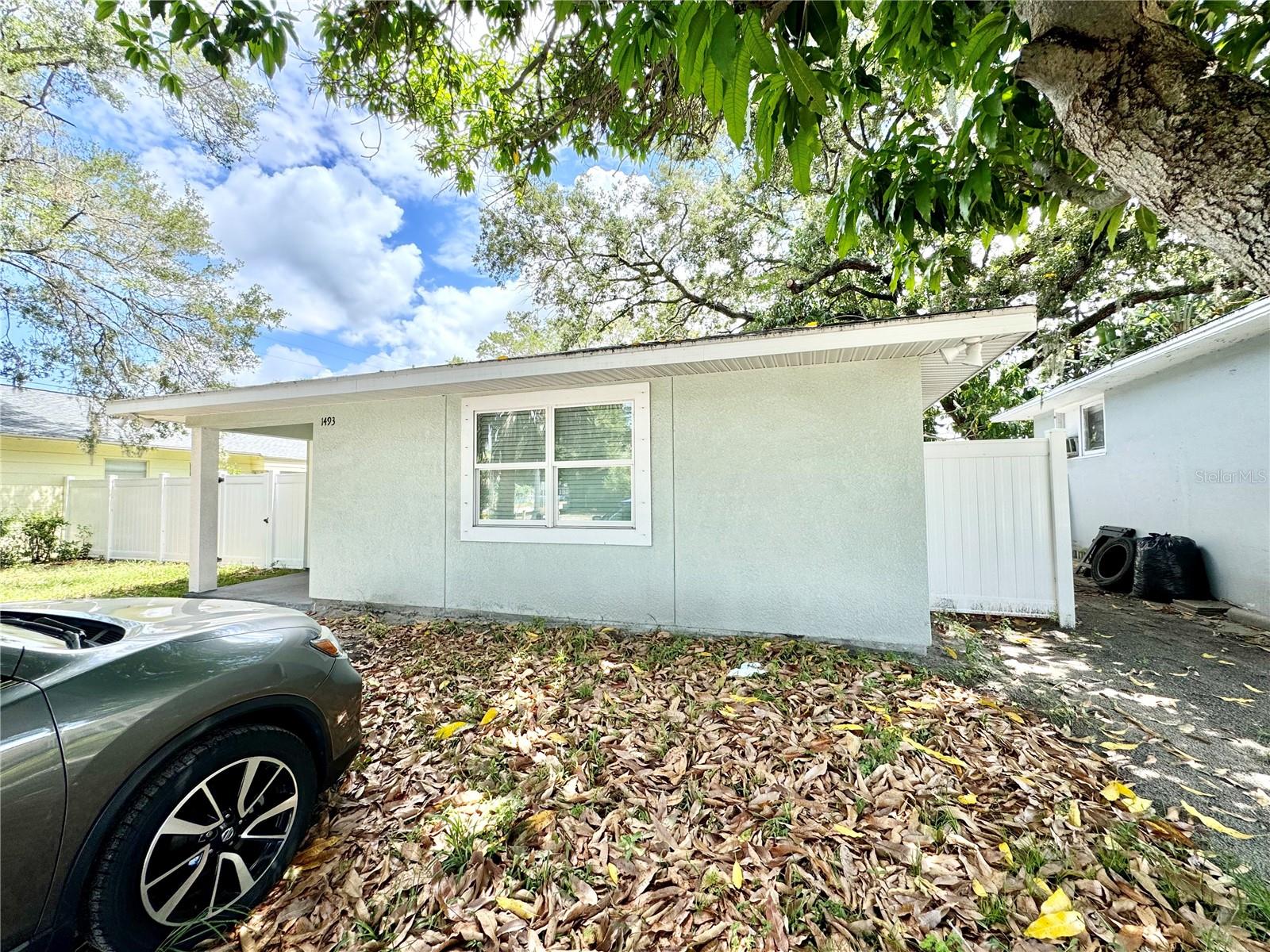 Listing photo id 14 for 1493 Cleveland Street