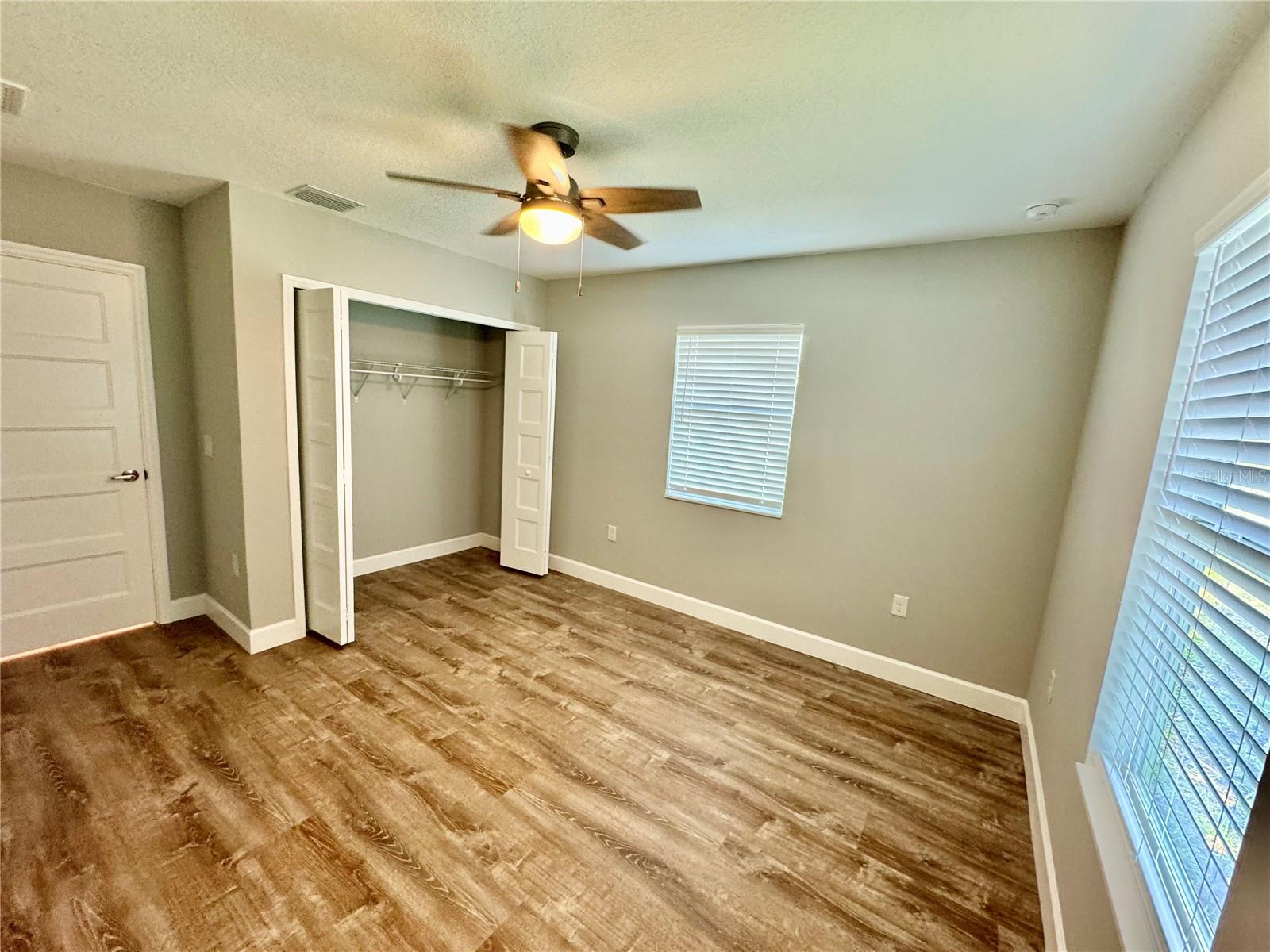 Listing photo id 23 for 1493 Cleveland Street