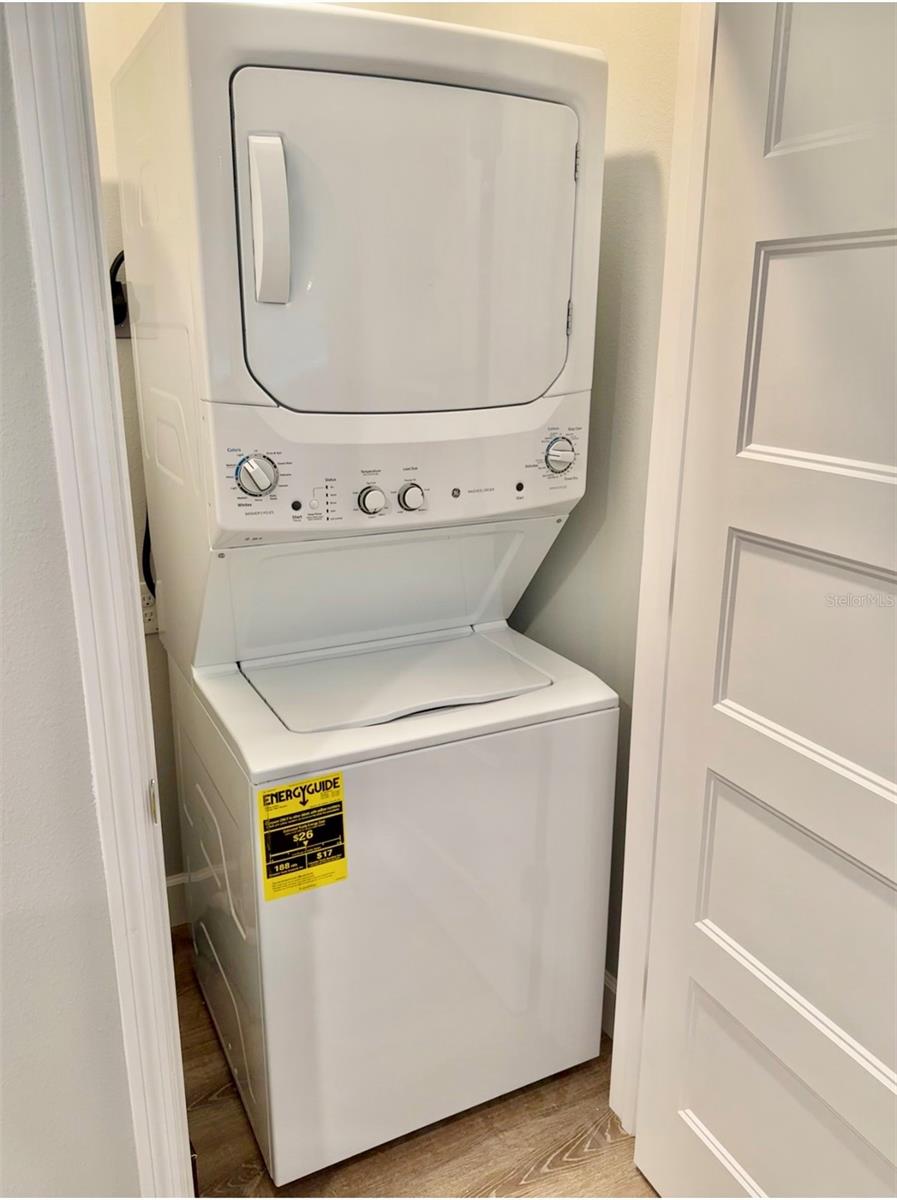 Listing photo id 30 for 1493 Cleveland Street