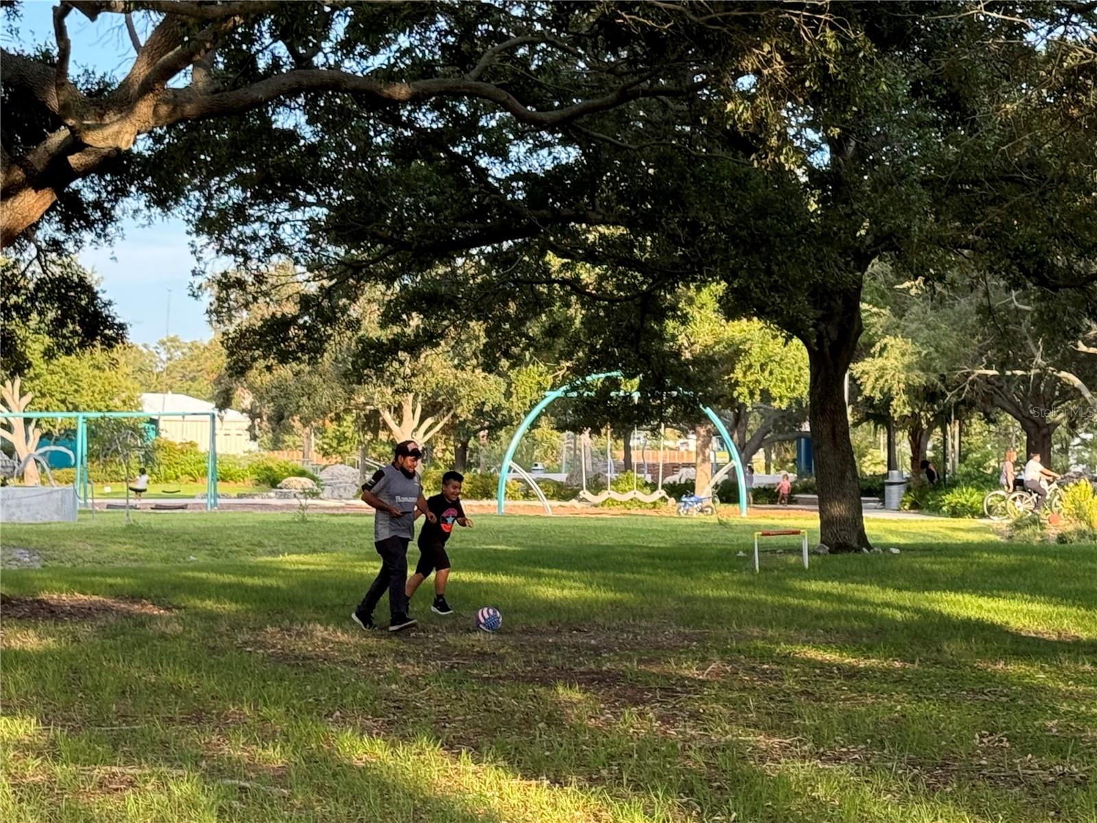 Listing photo id 7 for 1493 Cleveland Street