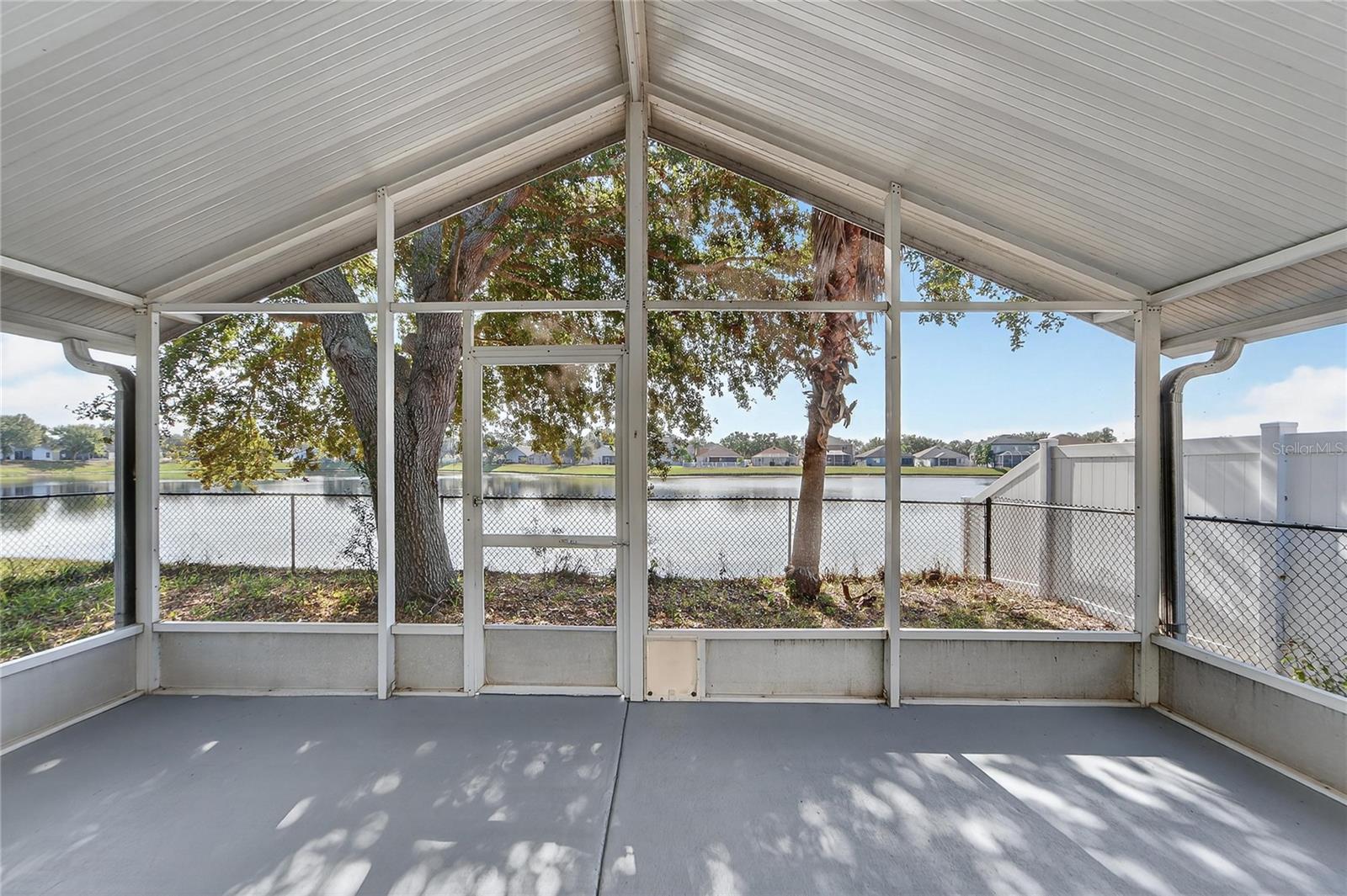 Image 15 of 31 For 10522 Lakeside Vista Drive