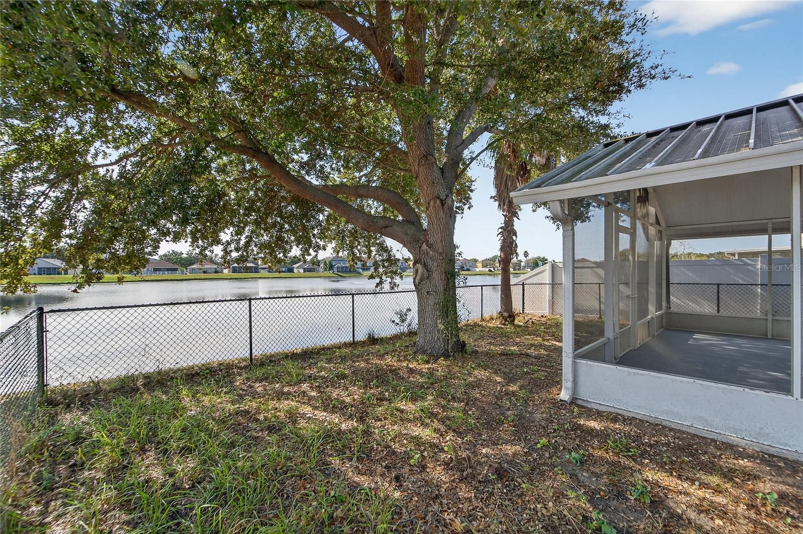 Image 16 of 31 For 10522 Lakeside Vista Drive