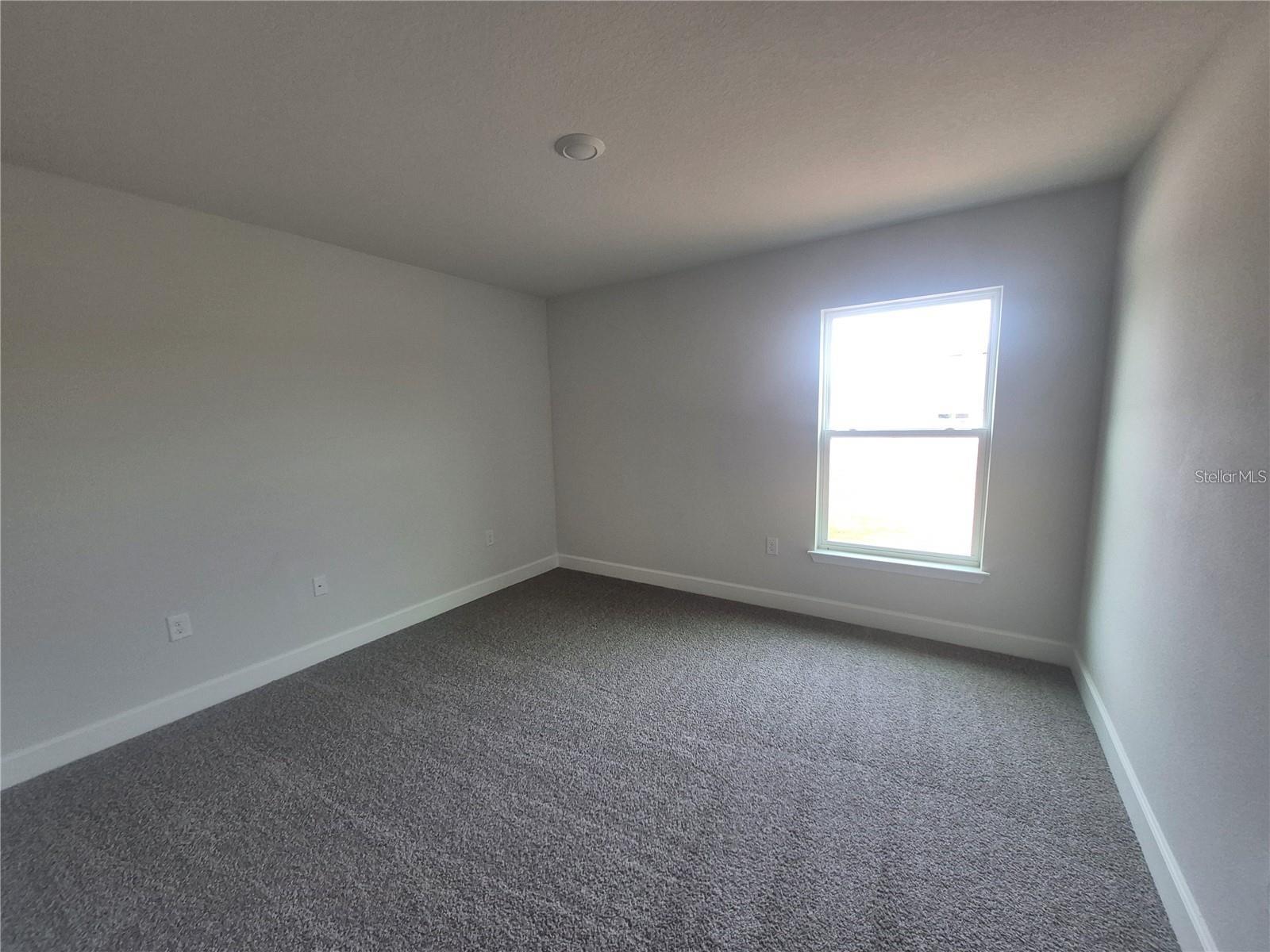 Listing photo id 11 for 37298 Hidden View