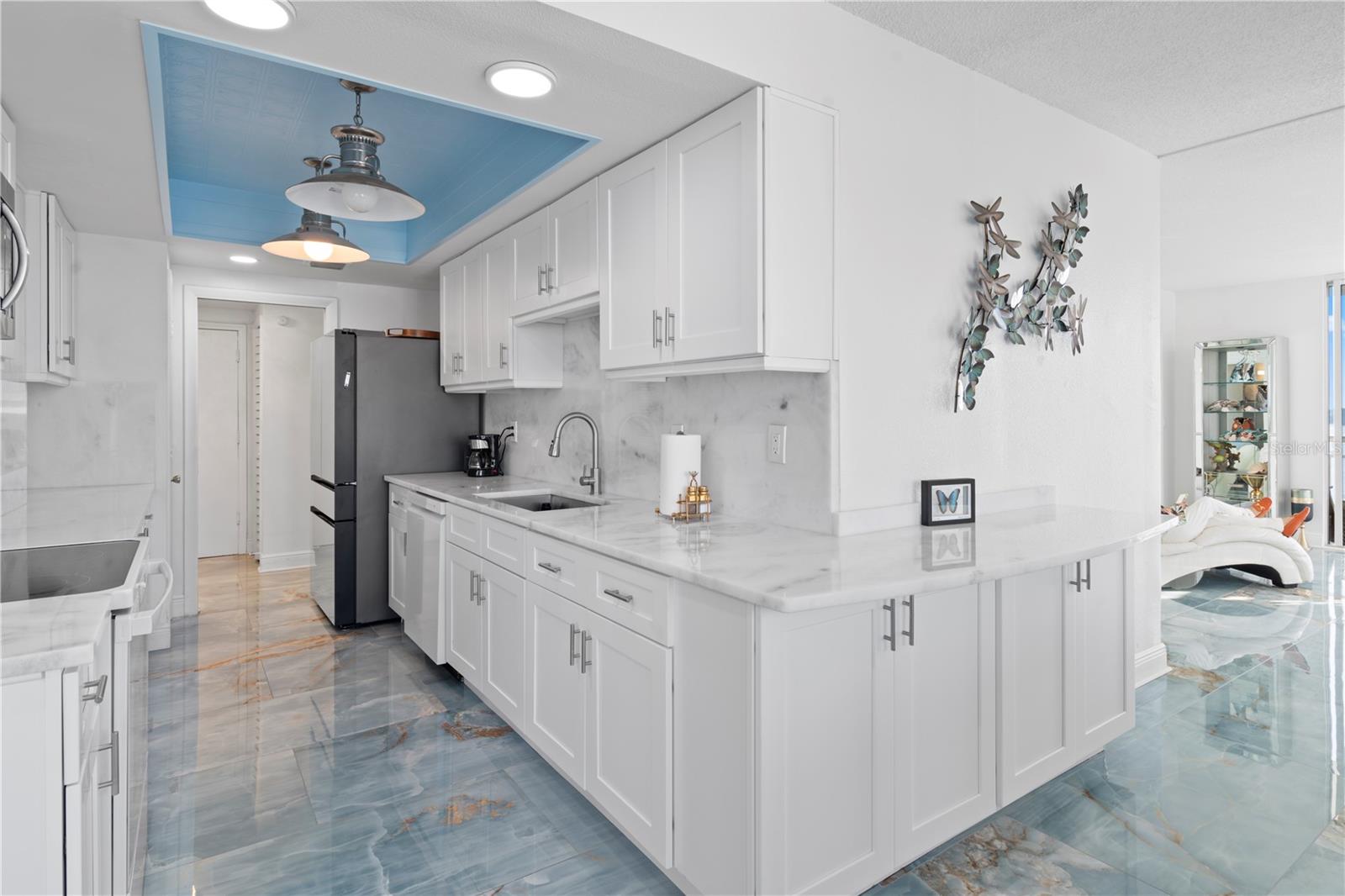 Image 12 of 32 For 100 Pierce Street 908