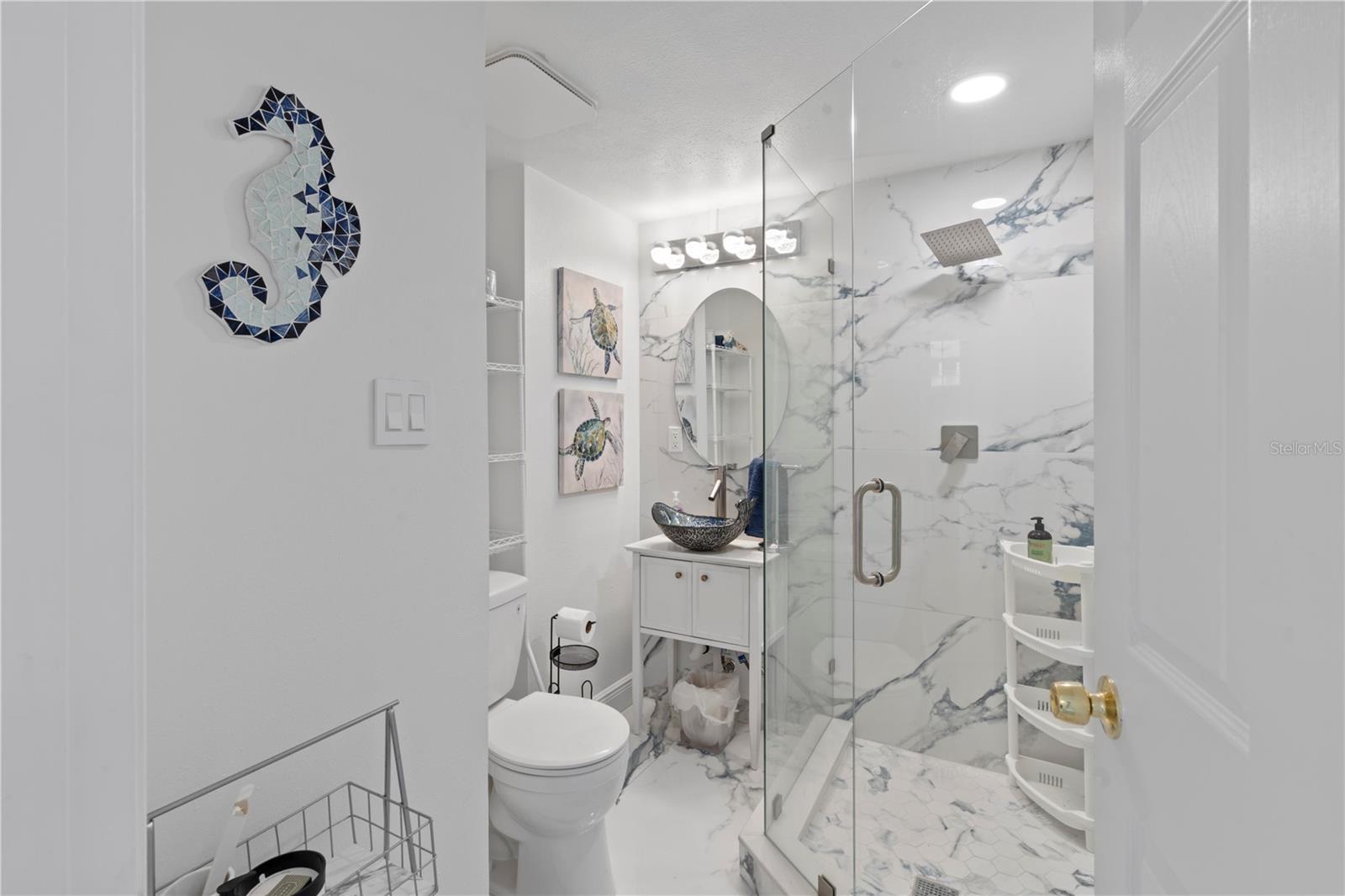 Image 17 of 32 For 100 Pierce Street 908