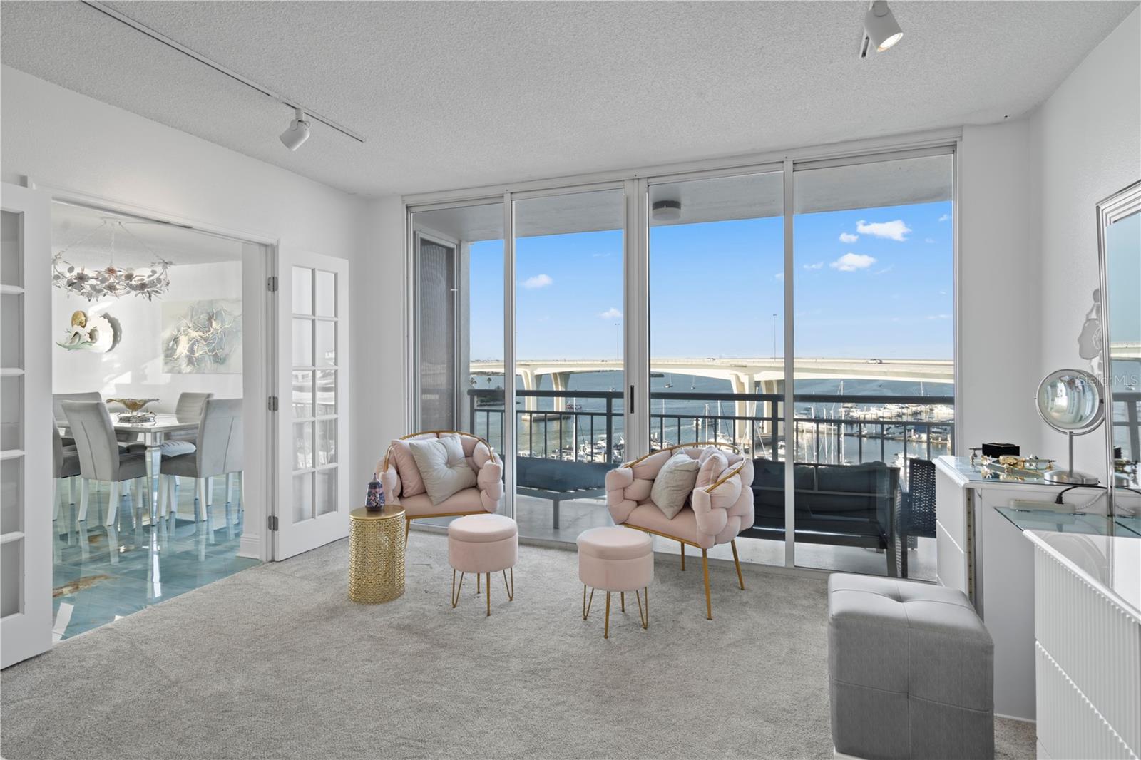 Image 3 of 32 For 100 Pierce Street 908