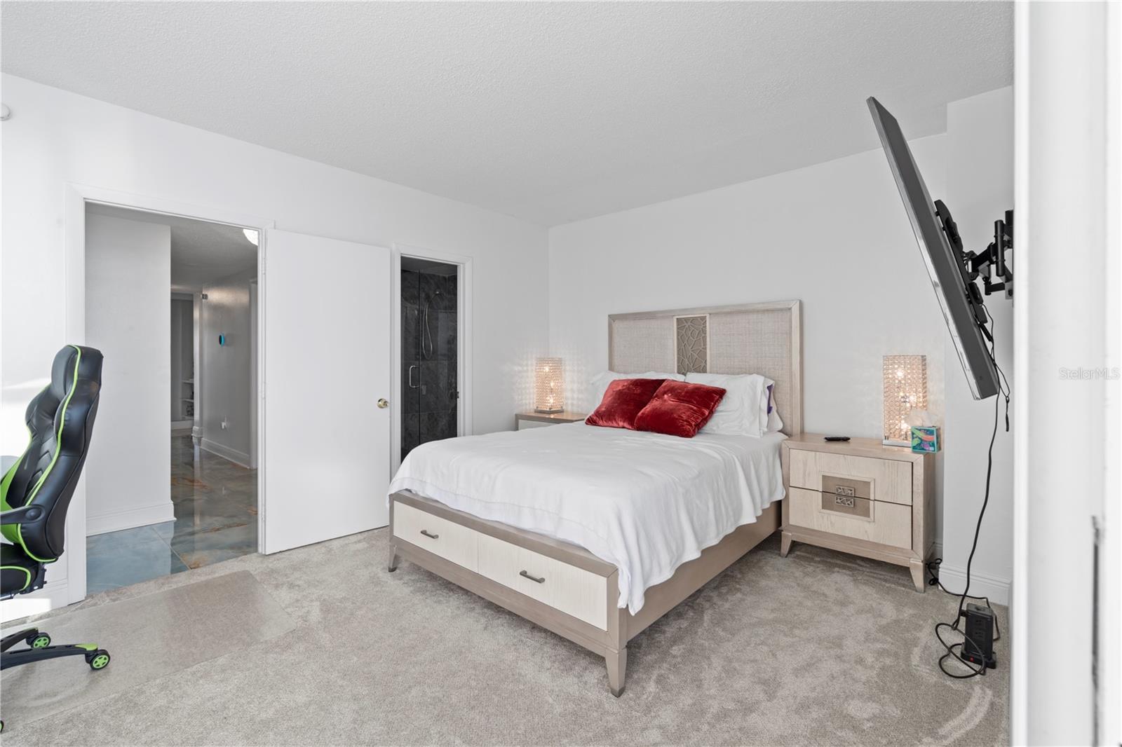 Image 7 of 32 For 100 Pierce Street 908