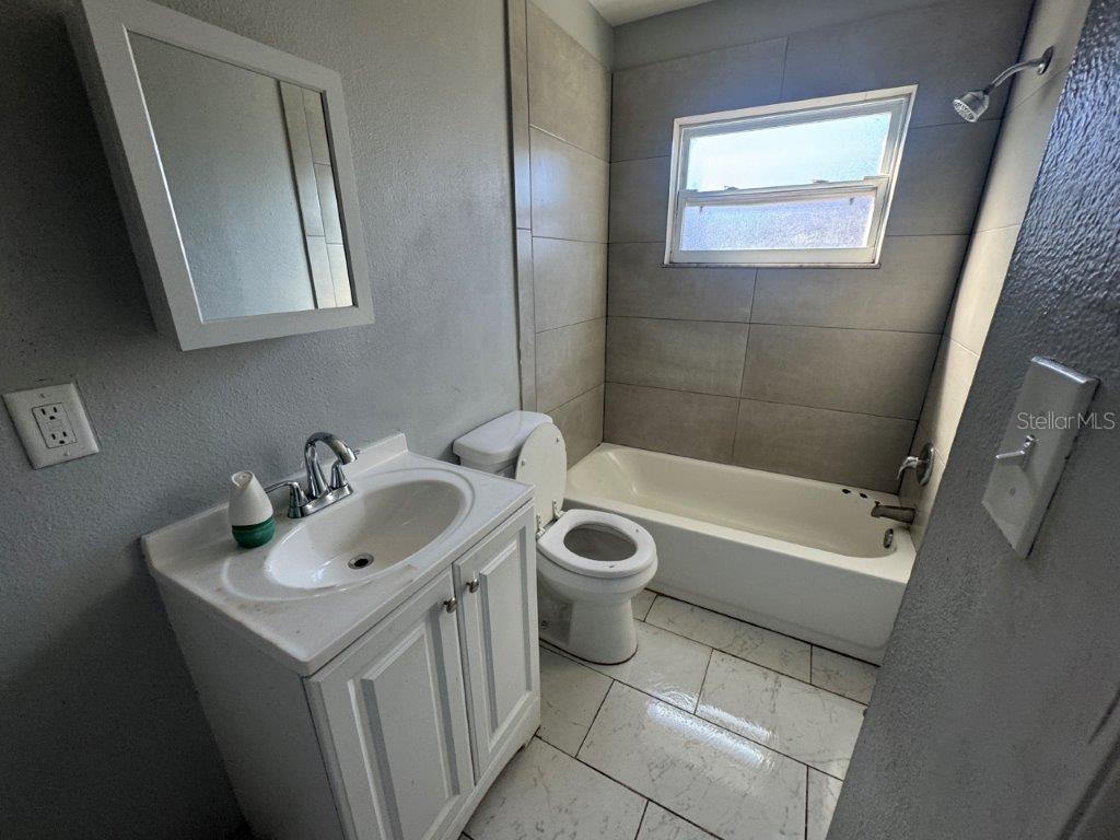 Image 14 of 20 For 1405 Holland Avenue A