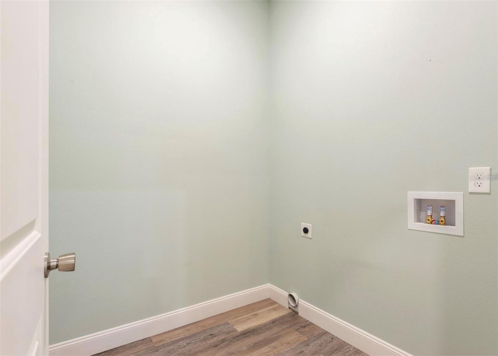 Image 13 of 22 For 1918 Betty Lane