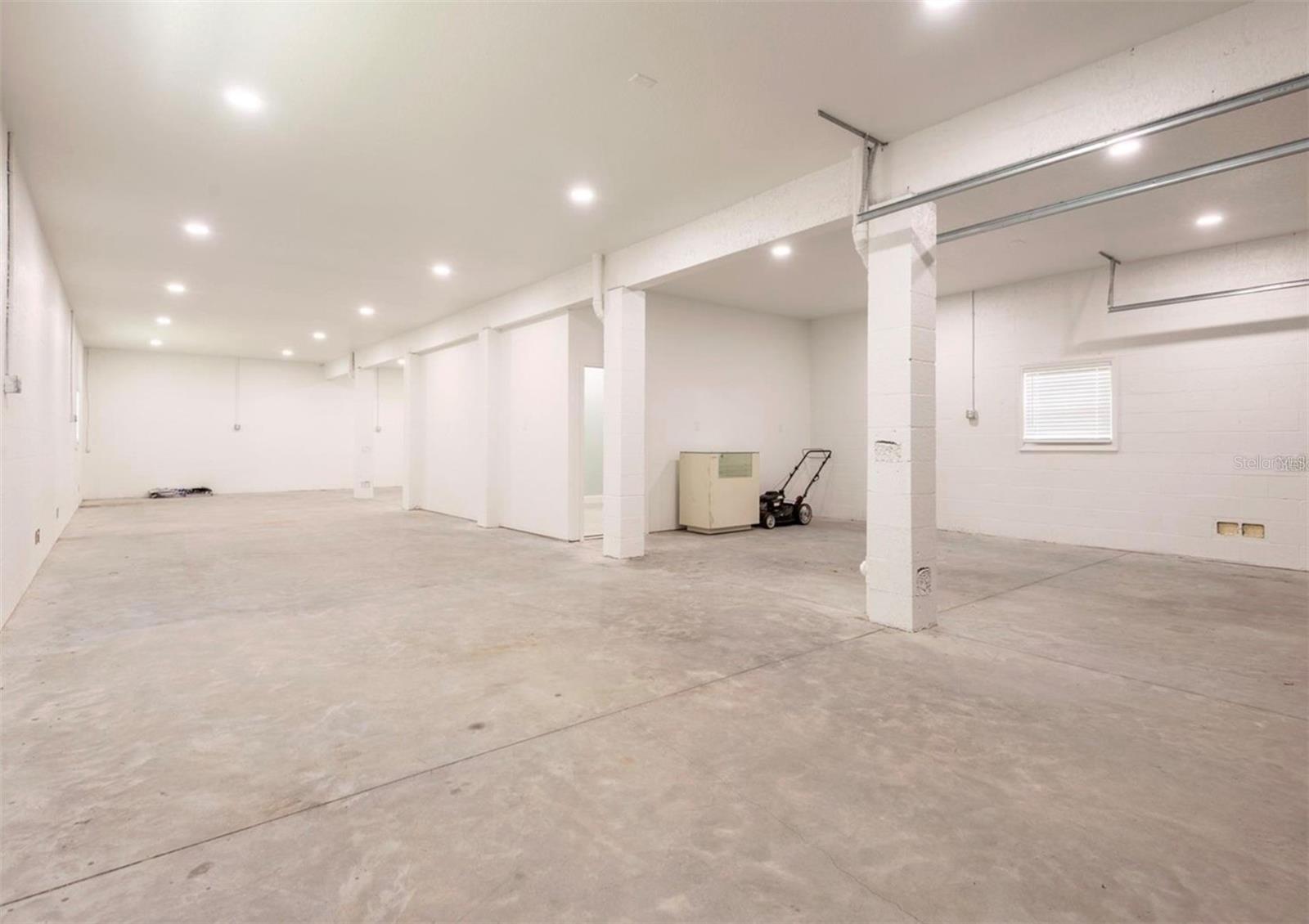 Image 18 of 22 For 1918 Betty Lane