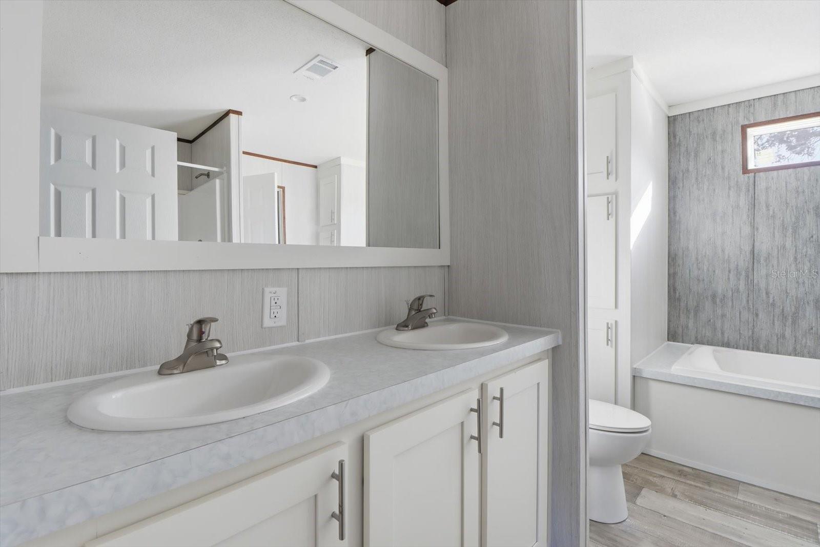 Image 16 of 30 For 6919 Sorrell Avenue