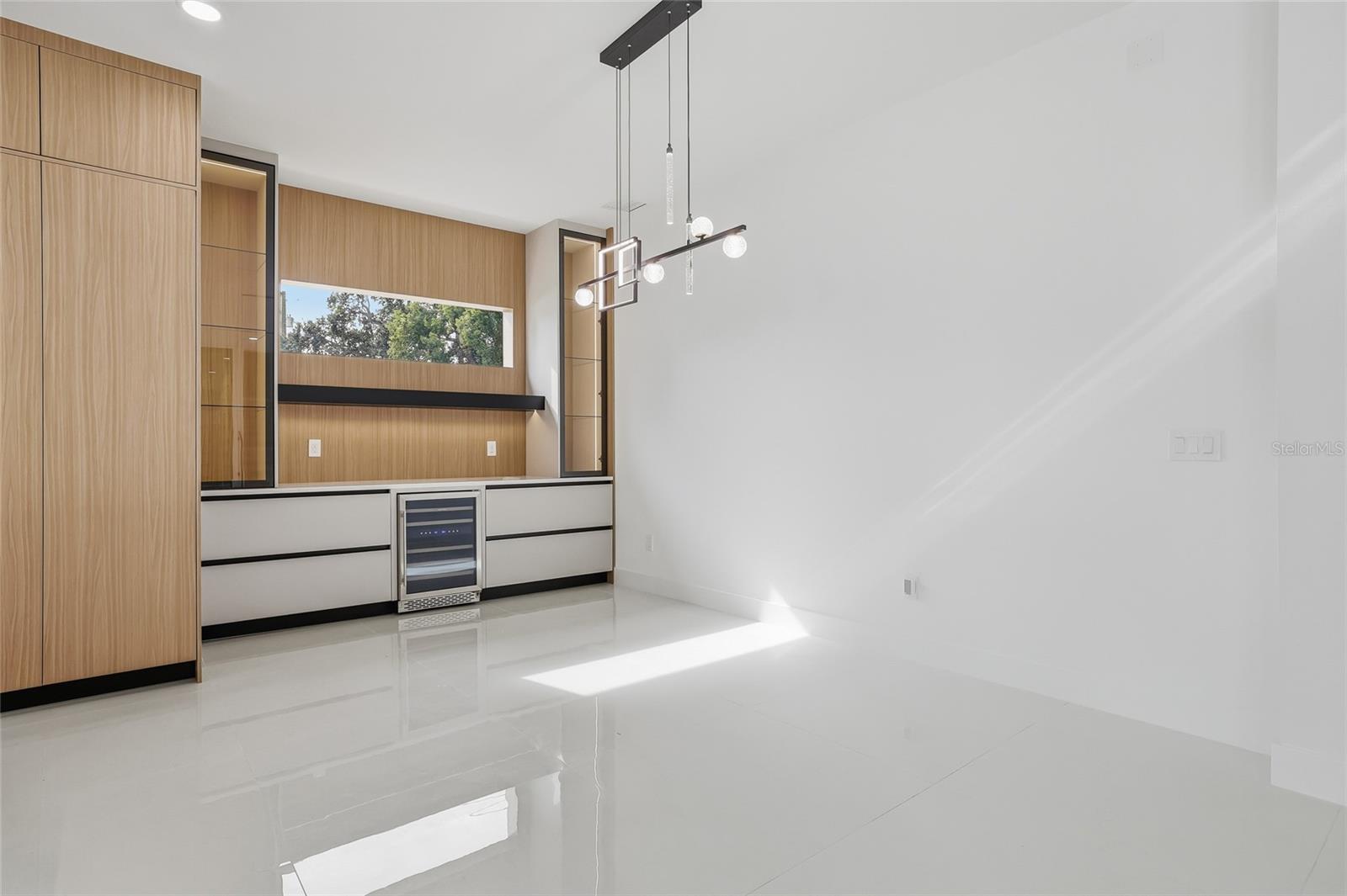 Image 10 of 91 For 6907 Boulevard