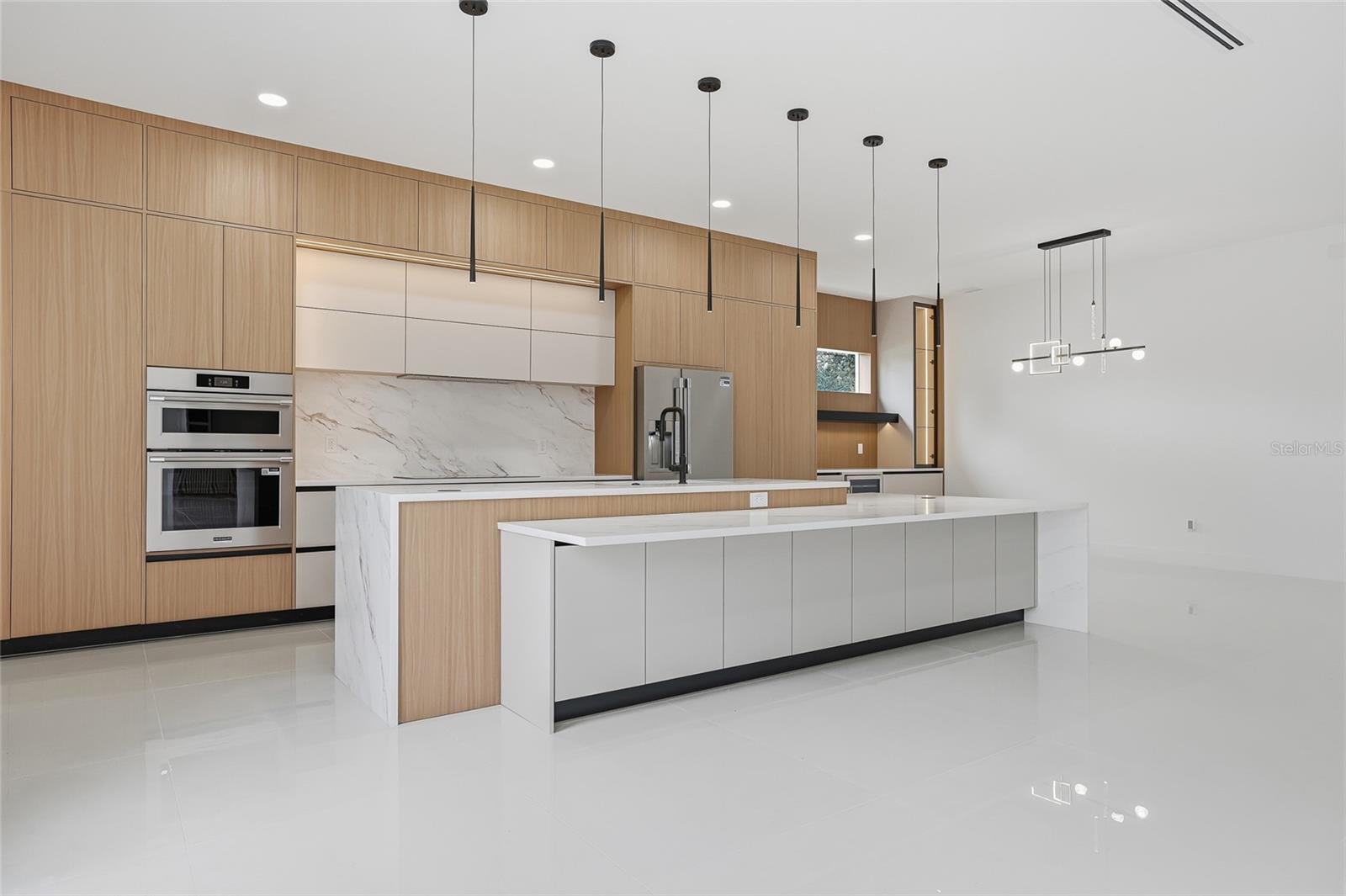 Image 16 of 91 For 6907 Boulevard