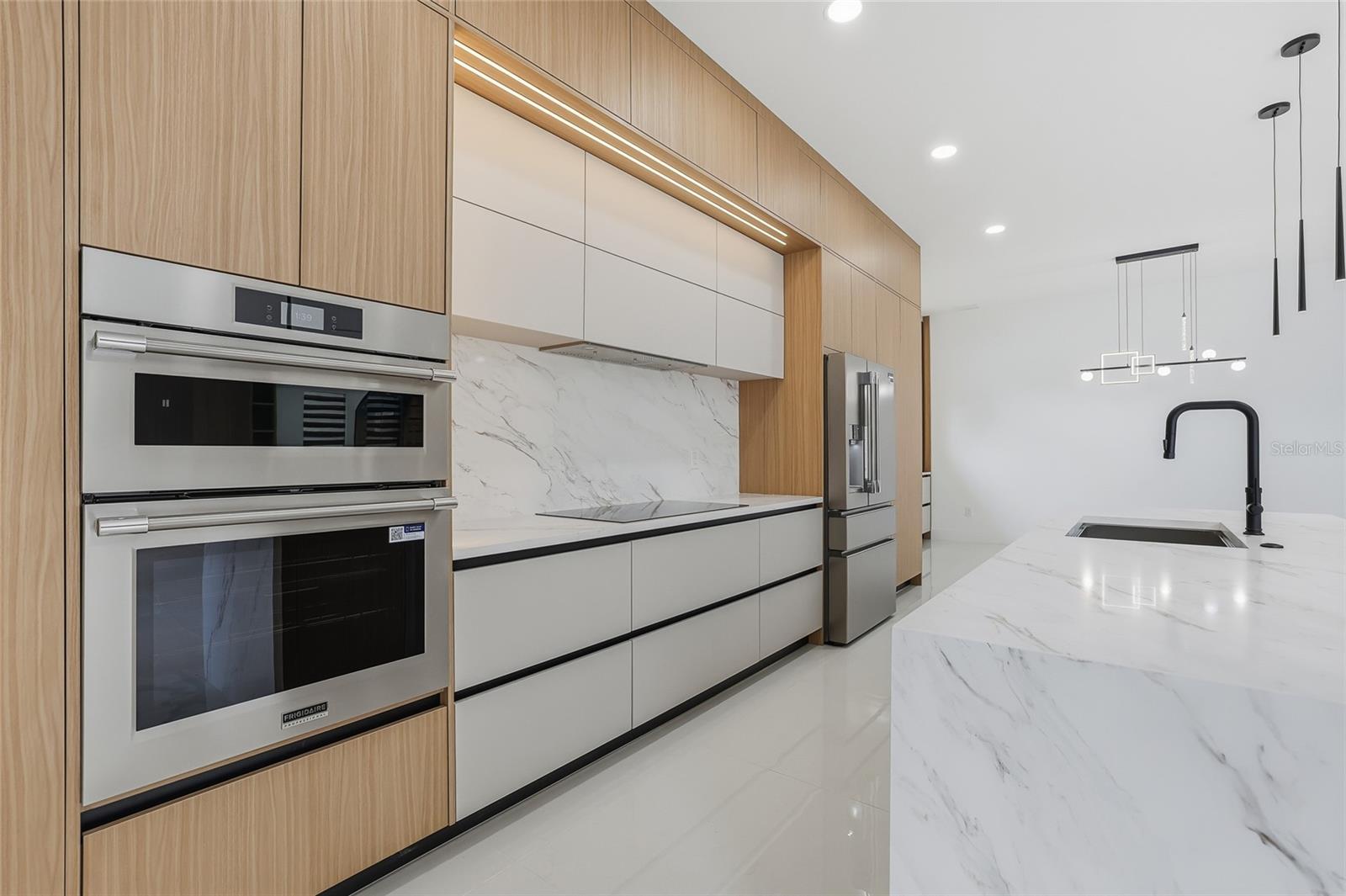 Image 18 of 91 For 6907 Boulevard