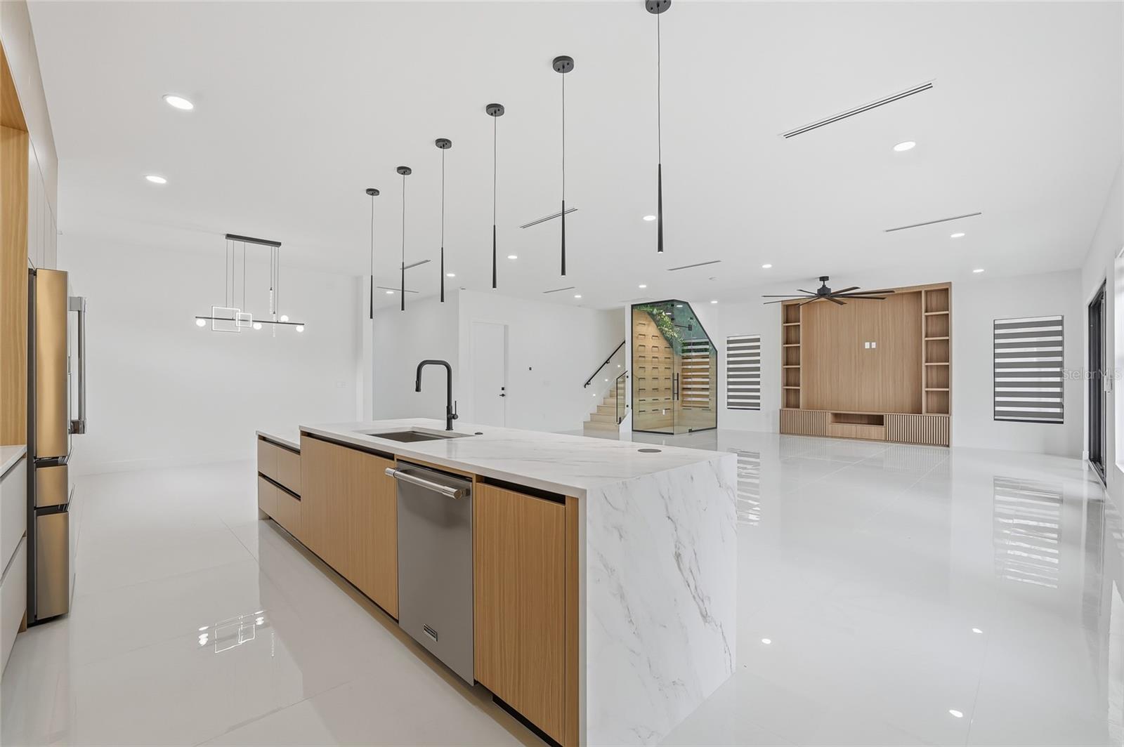 Image 20 of 91 For 6907 Boulevard