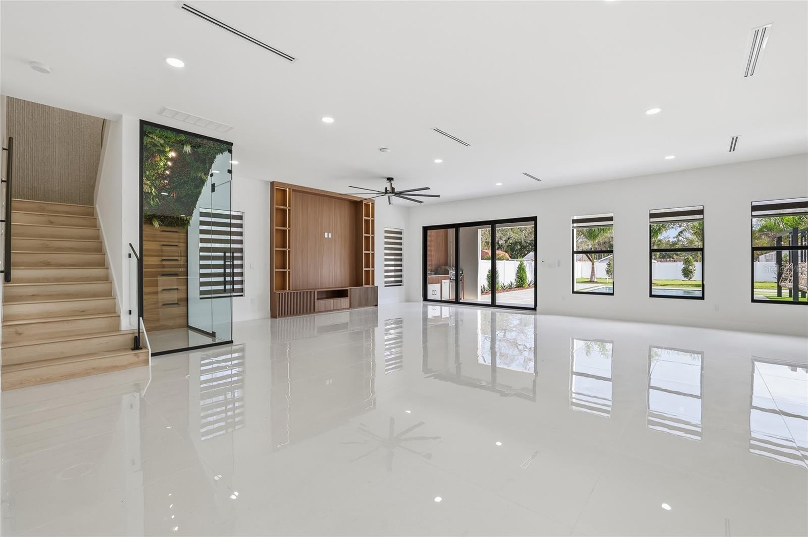 Image 26 of 91 For 6907 Boulevard