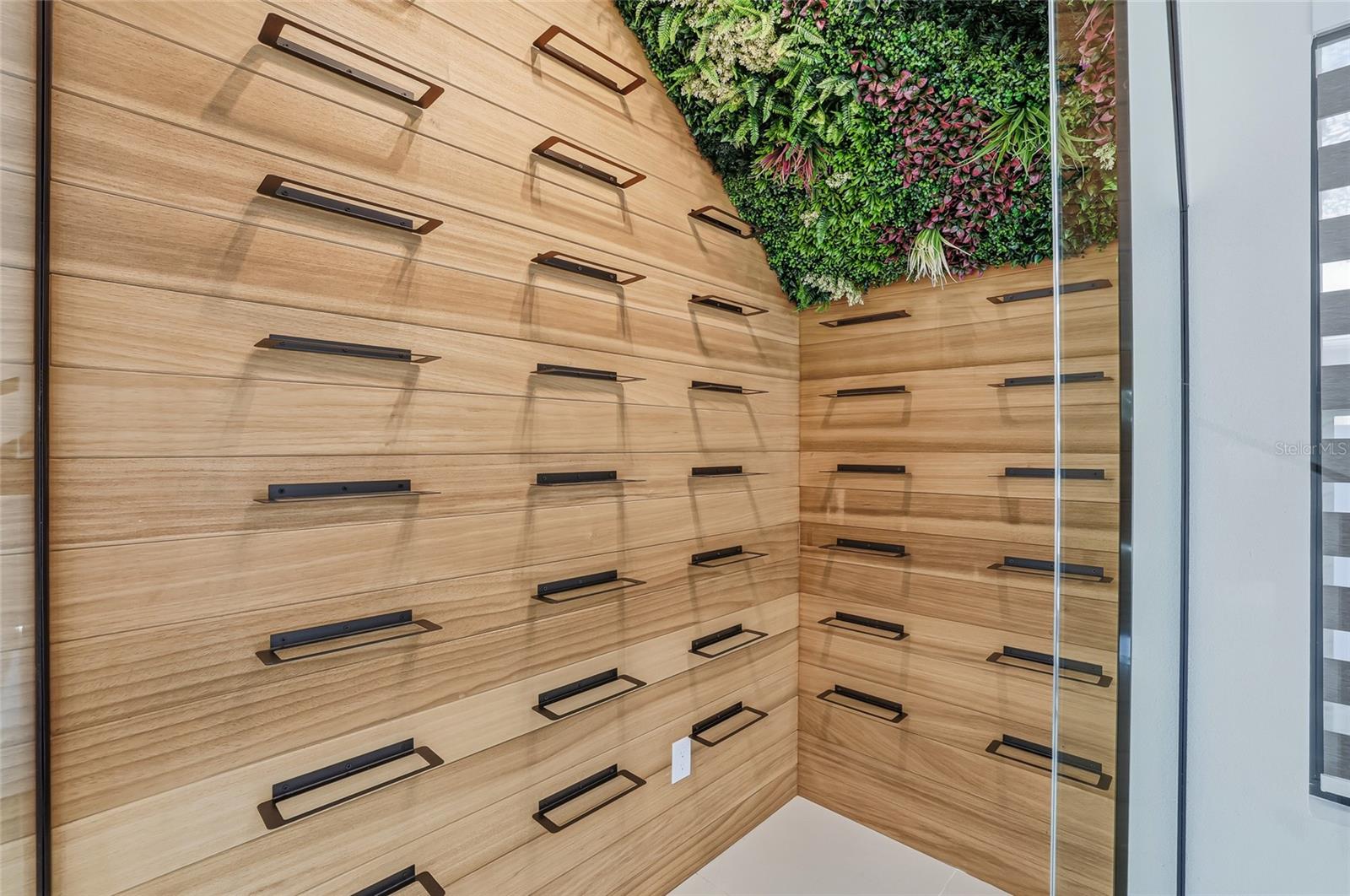 Image 30 of 91 For 6907 Boulevard