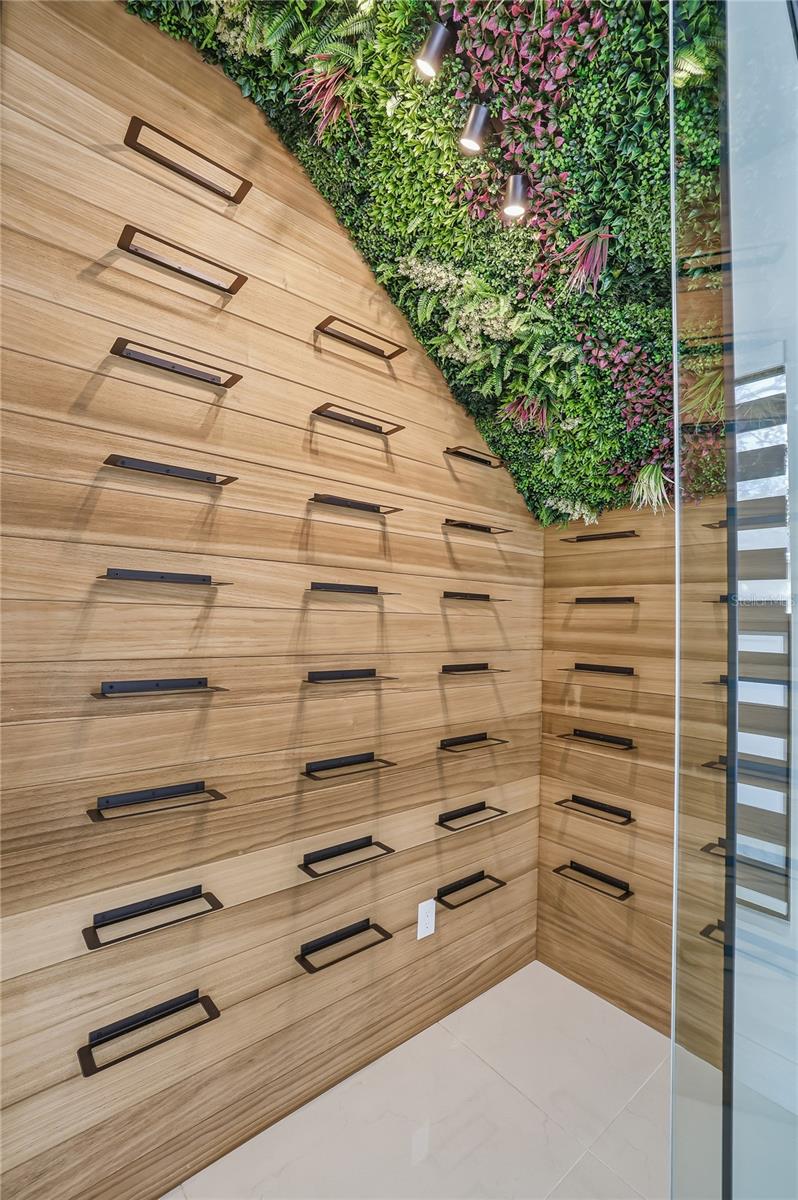 Image 31 of 91 For 6907 Boulevard