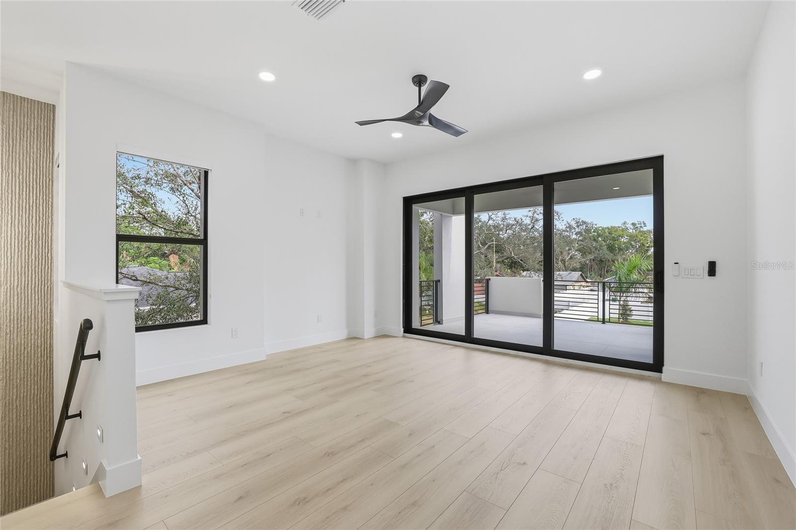 Image 37 of 91 For 6907 Boulevard