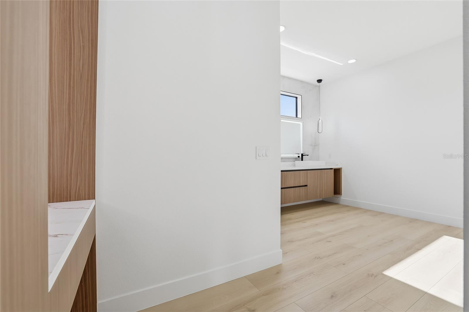 Image 60 of 91 For 6907 Boulevard