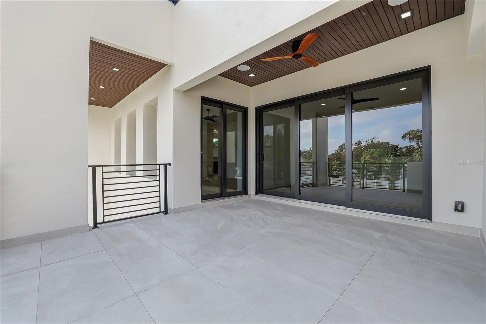 Image 70 of 91 For 6907 Boulevard