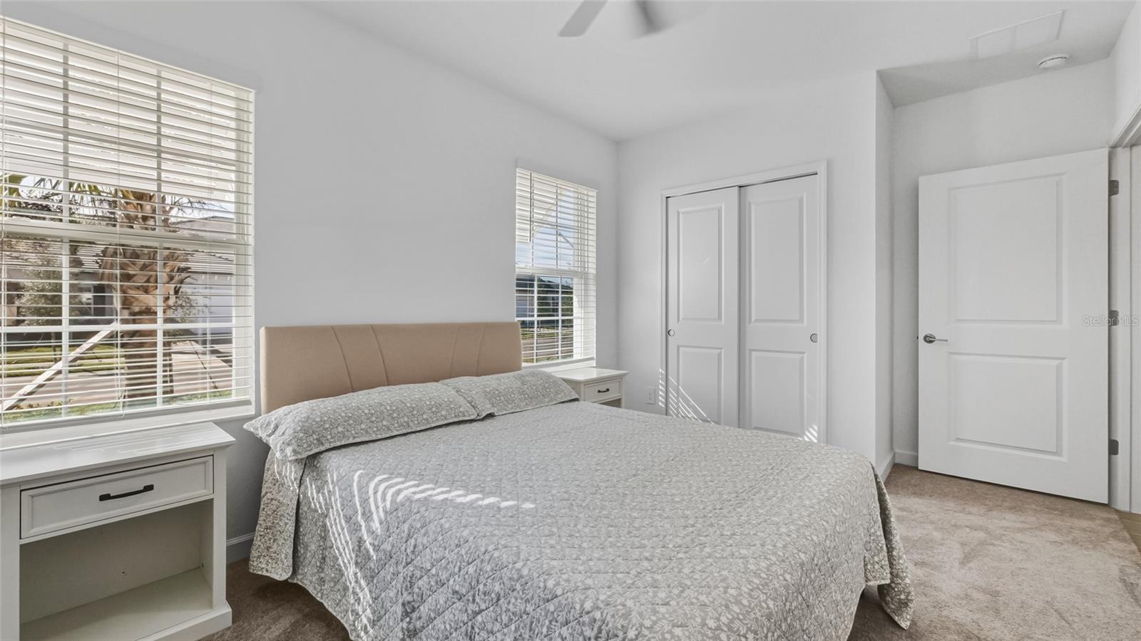 Listing photo id 13 for 10965 Teal Lagoon Isle